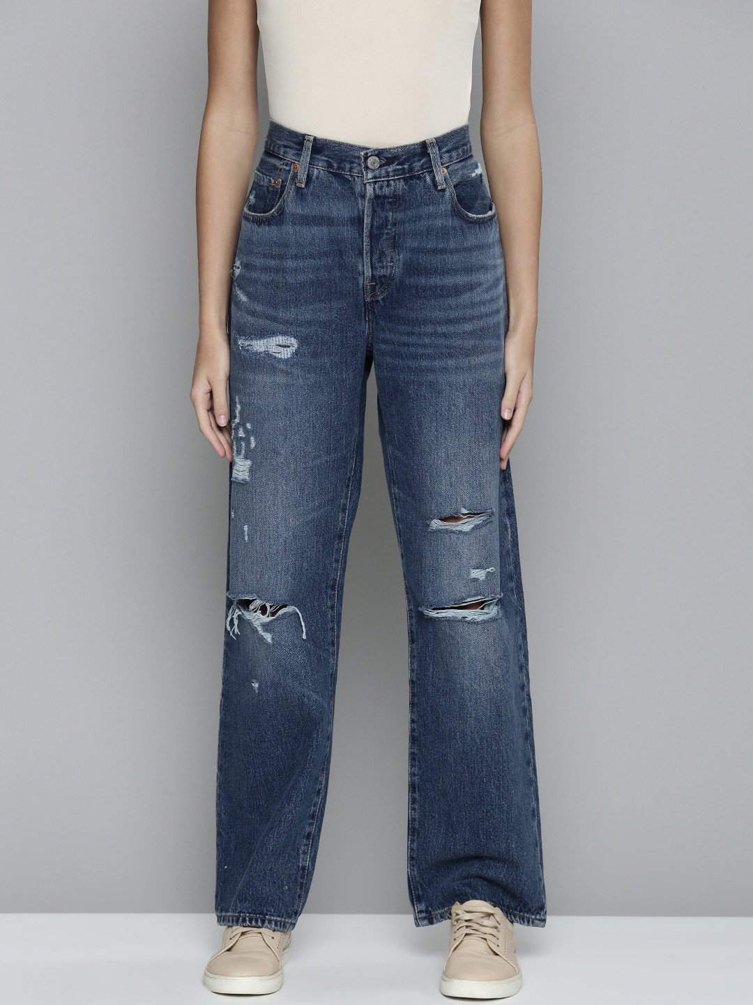Women's Blue Jean Straight Fit High-Rise Mildly Distressed Light Fade Jeans