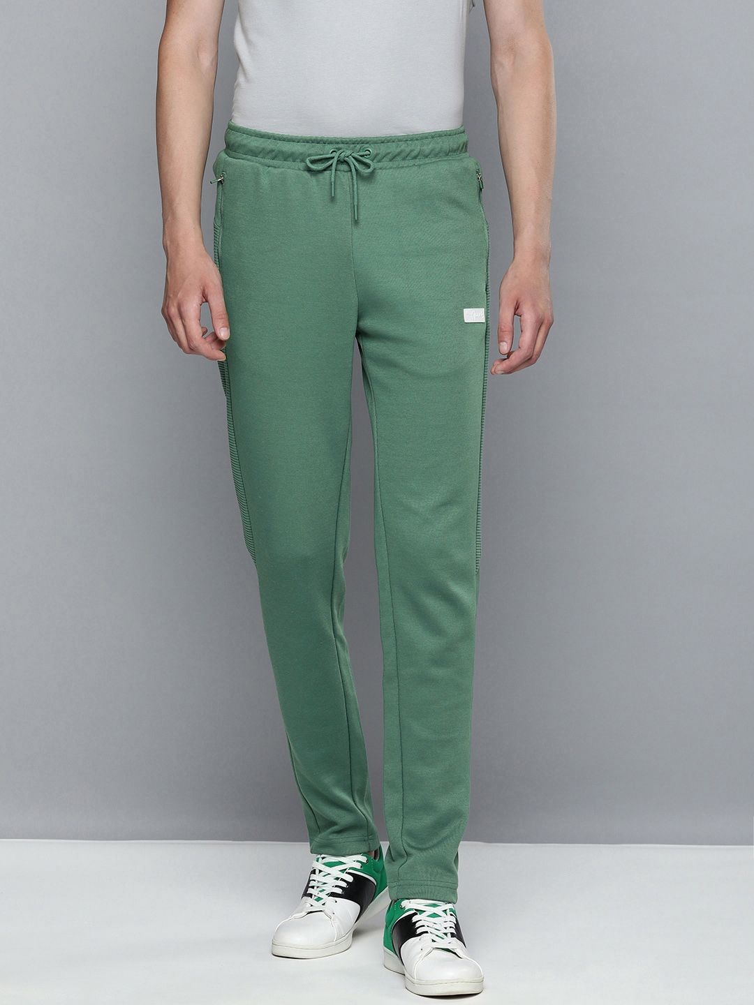 one8 track pants flipkart