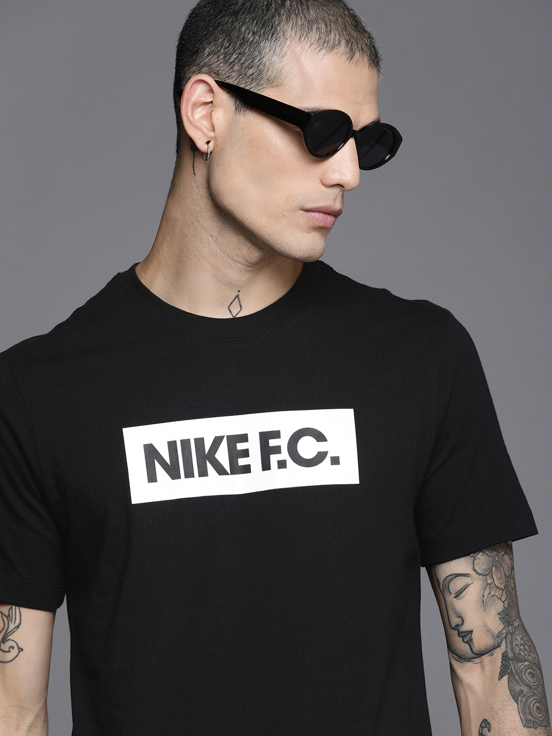 Buy Nike Men Black Brand Logo Printed Round Neck Pure Cotton Football