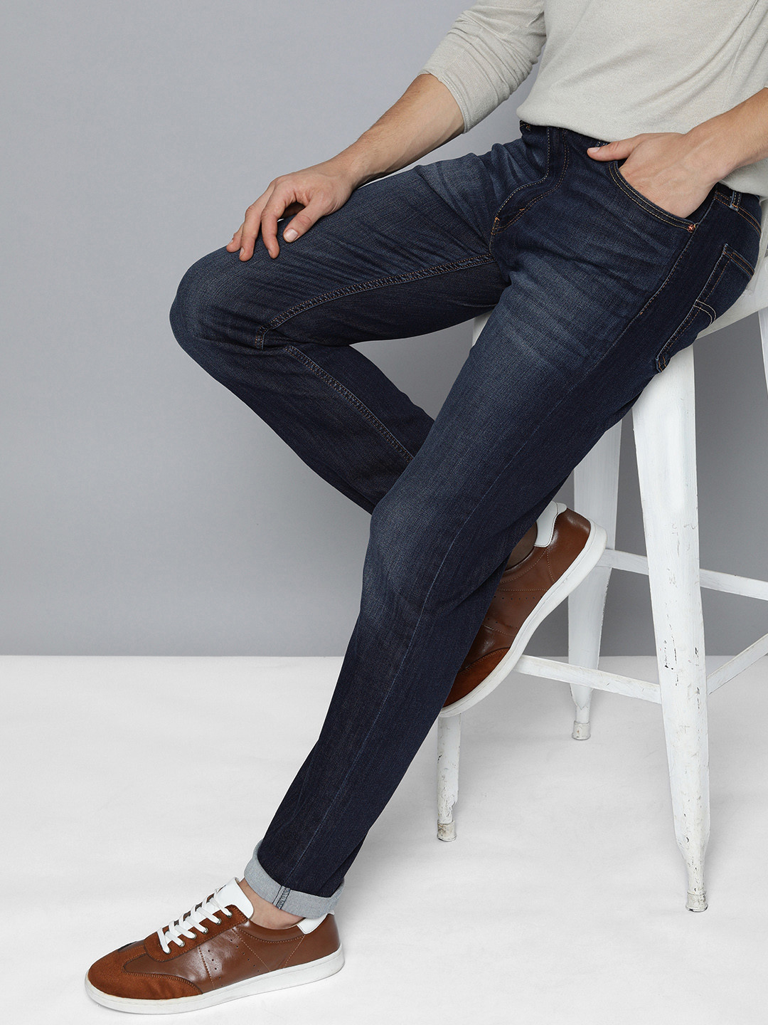 Buy Levis Men Blue 513 Slim Straight Fit Mid Rise Light Fade ...