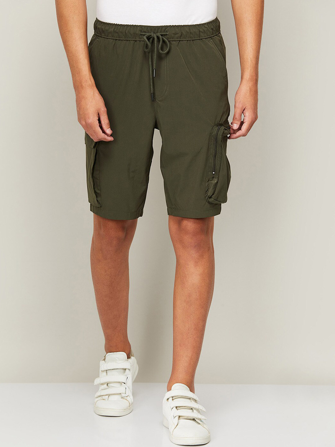 Buy Bossini Men Olive Green Solid Mid Rise Regular Fit Cargo Shorts
