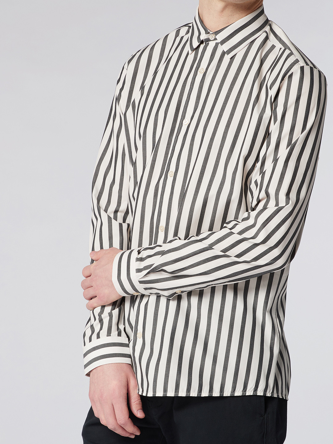 Buy Next Men Black Regular Fit Striped Casual Shirt Shirts for Men 1900004 Myntra