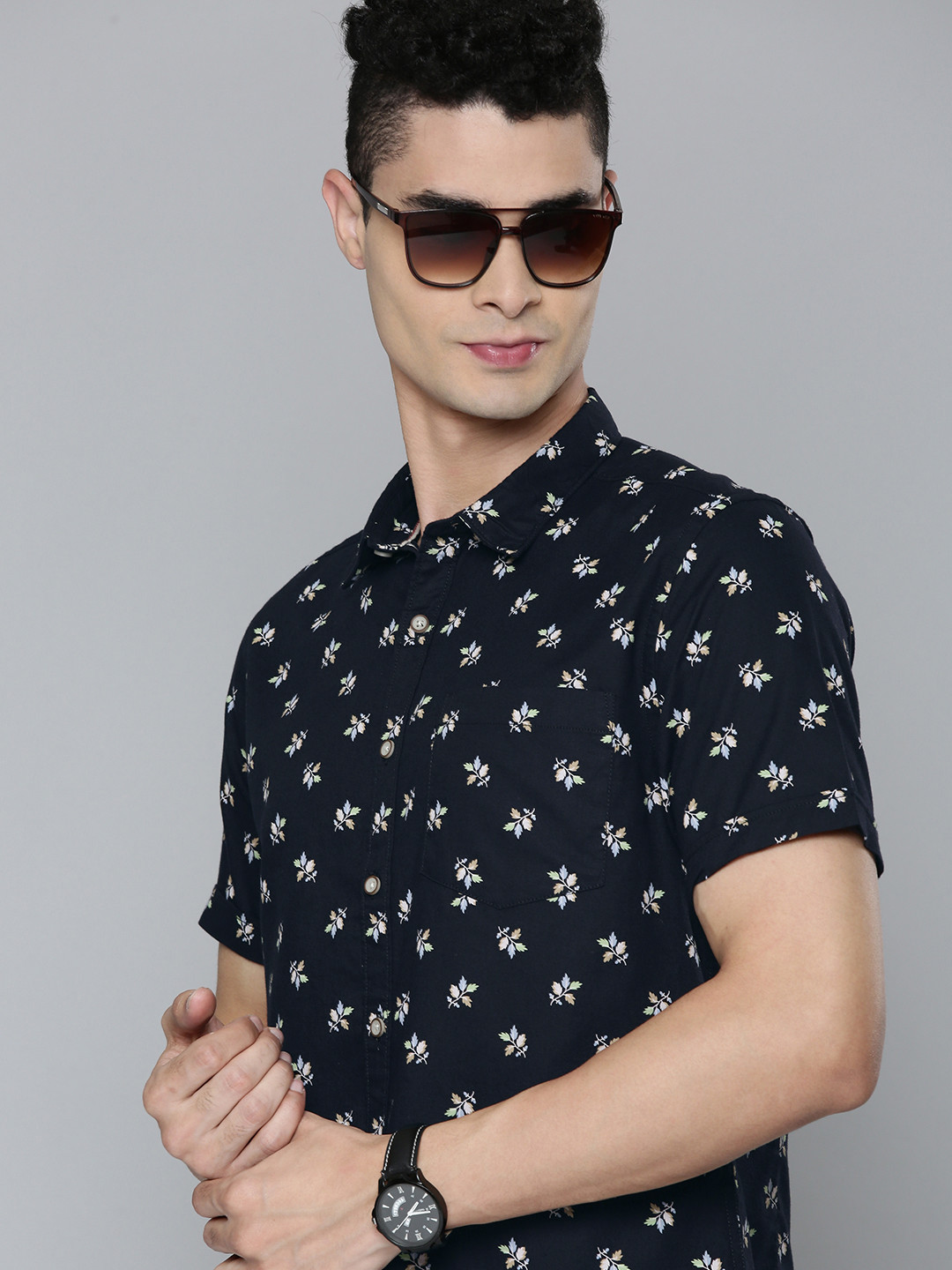 Buy Flying Machine Men Navy Blue Slim Fit Floral Printed Pure Cotton ...