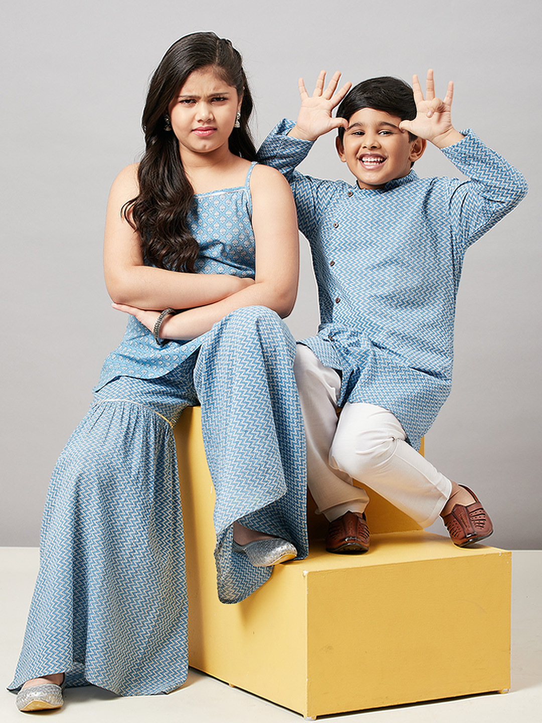 Girls Blue Printed Kurta With Palazzos main image 0