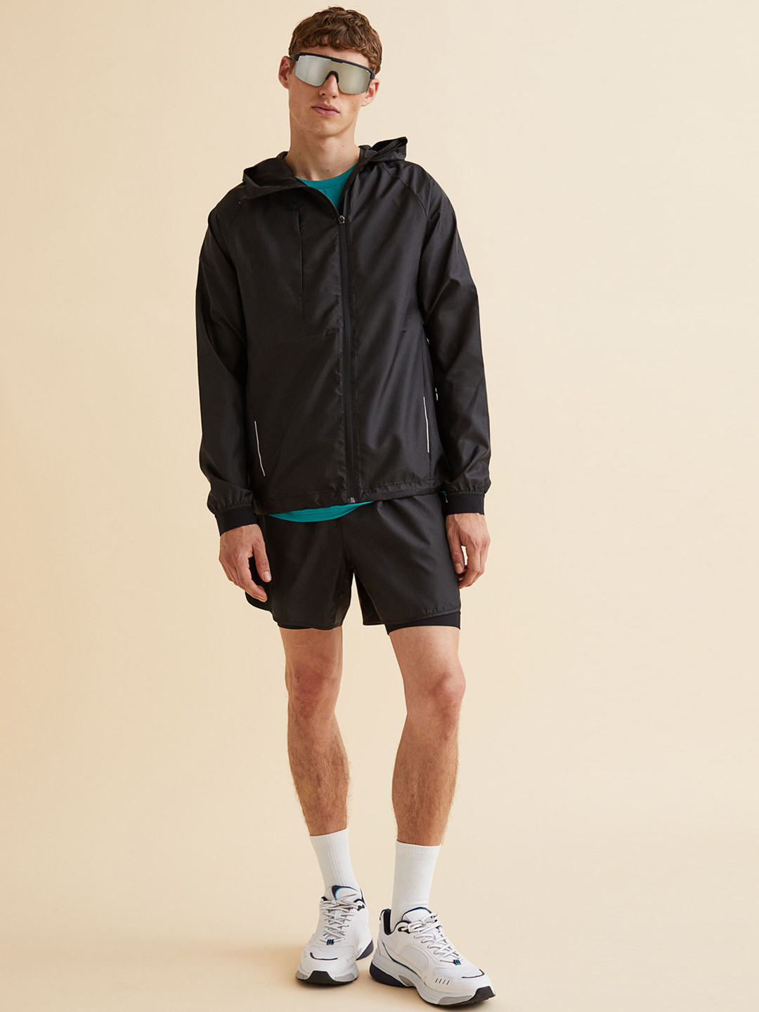 Buy H&M Men Black Regular Fit Water Repellent Running Jacket Jackets for Men 19148654 Myntra