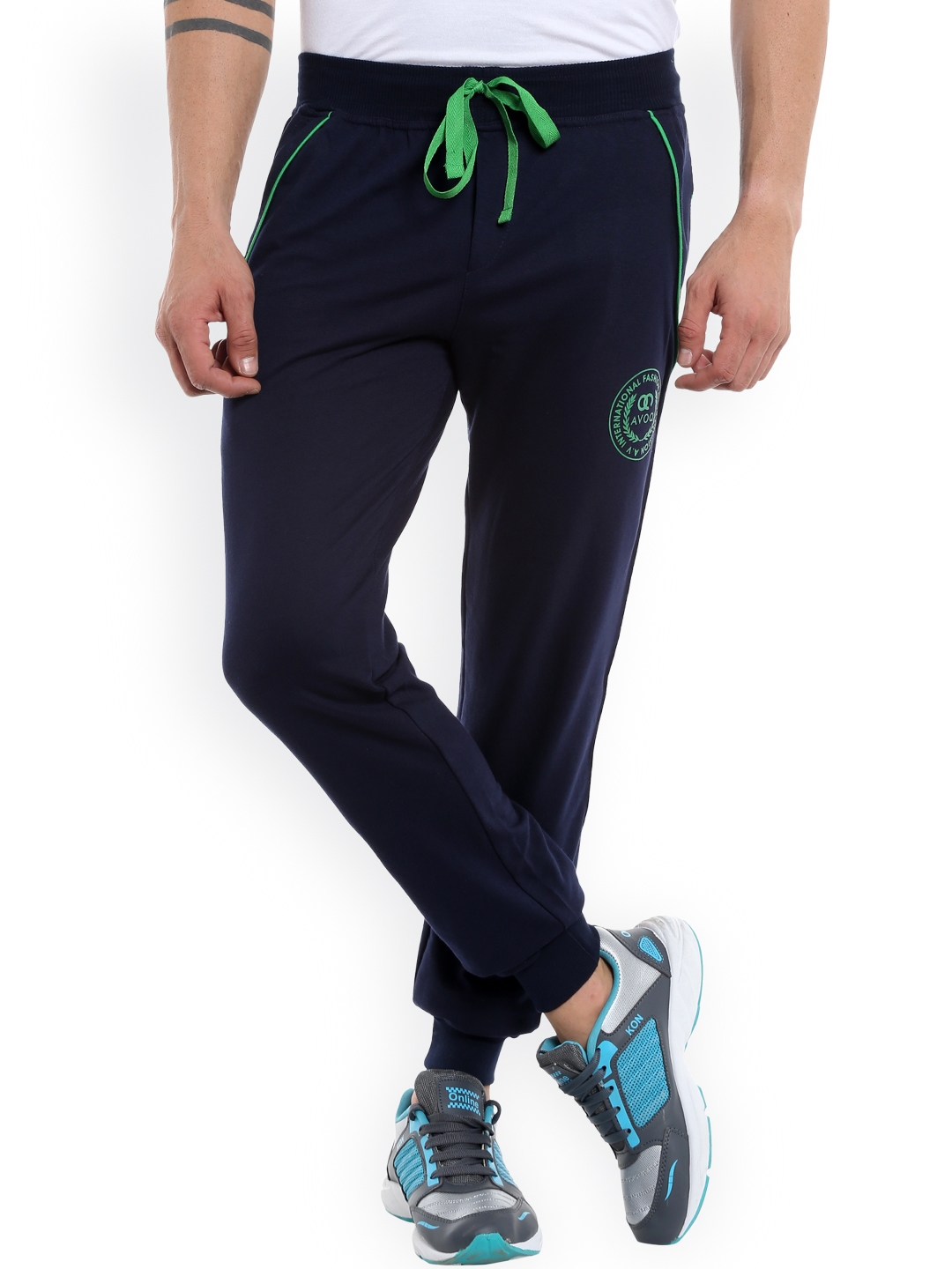 avoq track pants