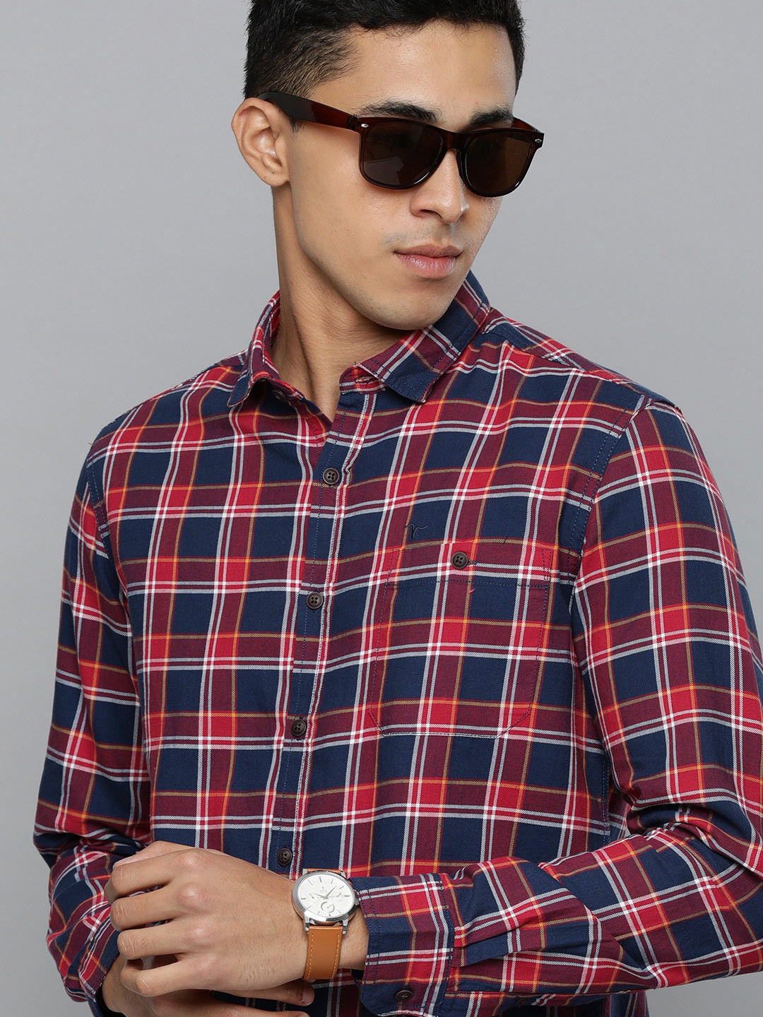 Buy Flying Machine Men Navy Blue & Red Slim Fit Checked Pure Cotton ...