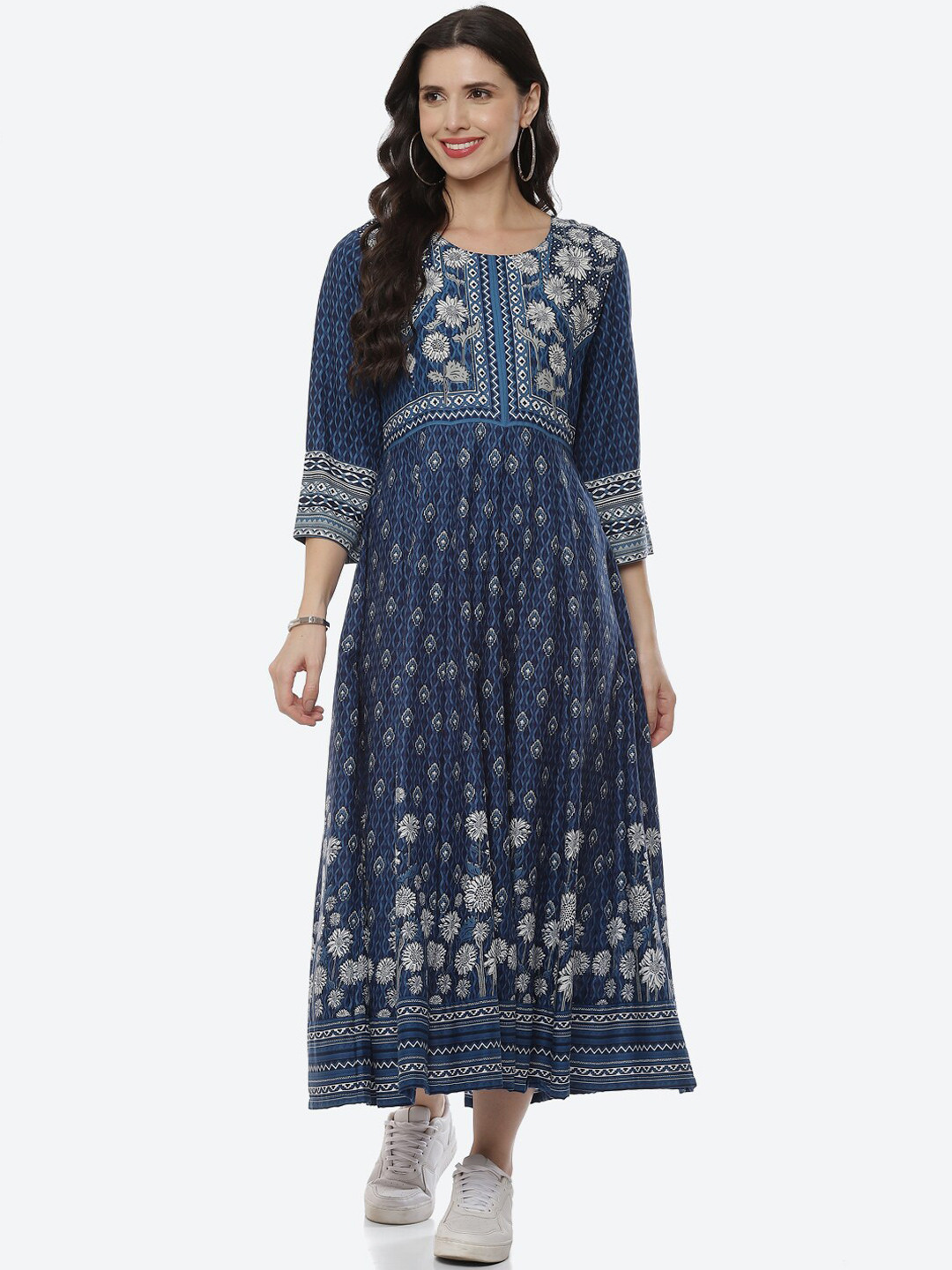 Women Blue Floral Anarkali Kurta With Navy Pants