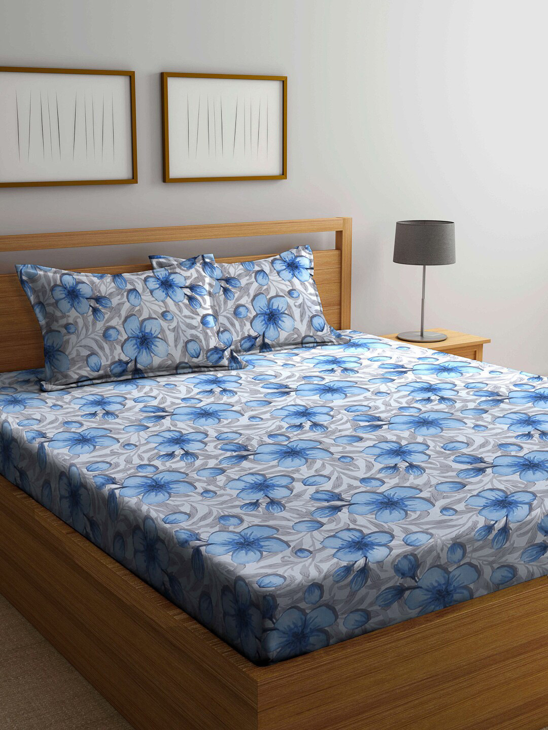 Buy BOMBAY DYEING Blue & White Floral 104 TC Queen Bedsheet With 2