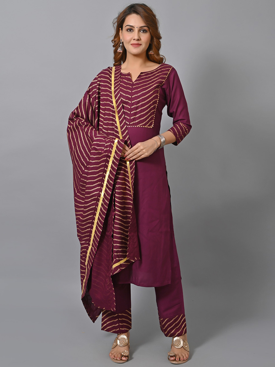 Buy VASTRAMANIAA Women Purple Printed Thread Work Kurti With Trousers