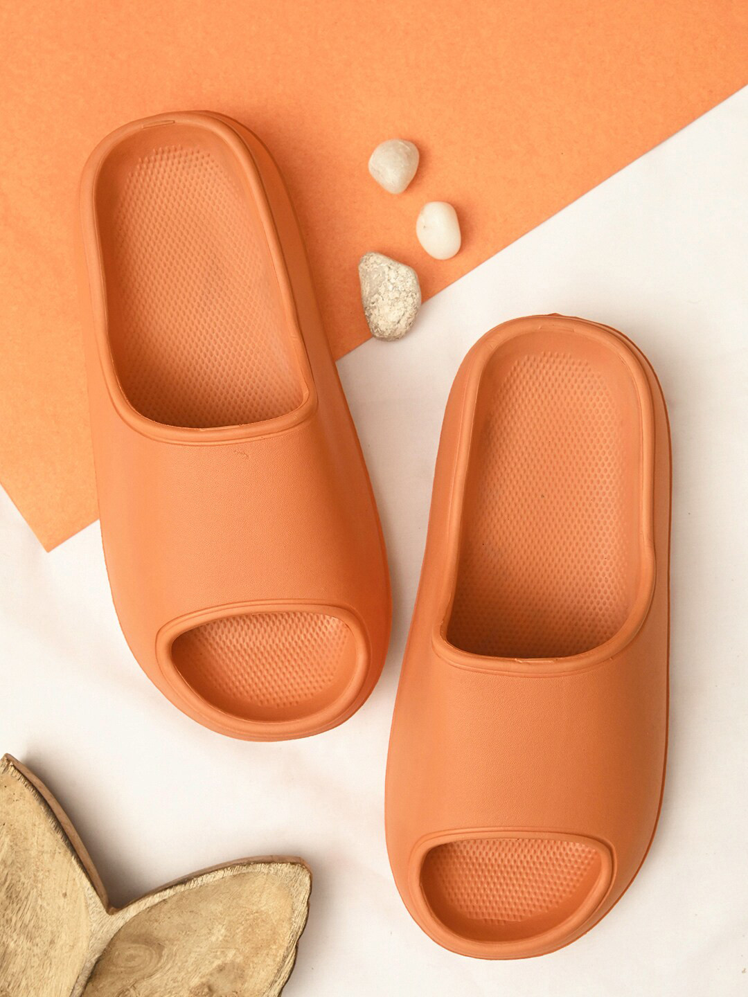 Buy EXTRIMOS Women Orange Sliders - Flip Flops for Women 19333732 | Myntra