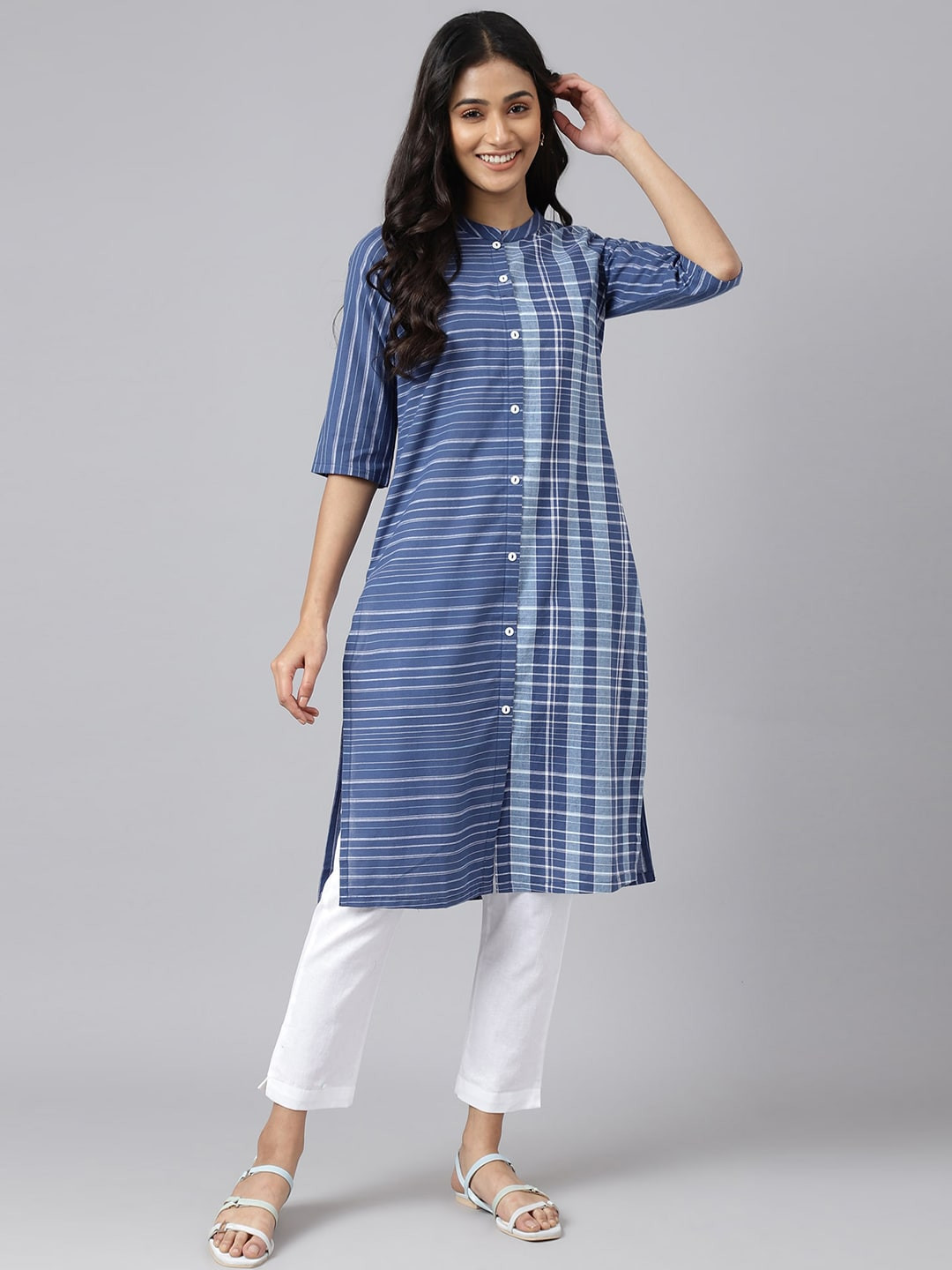 Buy AURELIA Women Blue Printed Mandarin Collar Kurta Kurtas for Women