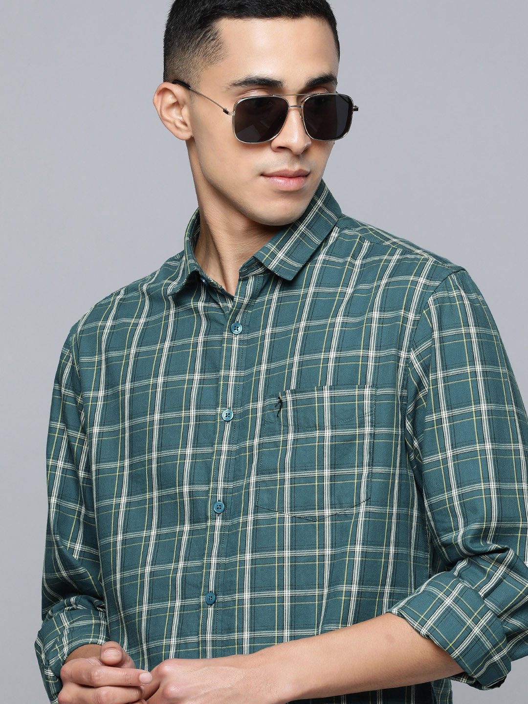 Men's Green Standard Slim Fit Tartan Checked Cotton Casual Shirt