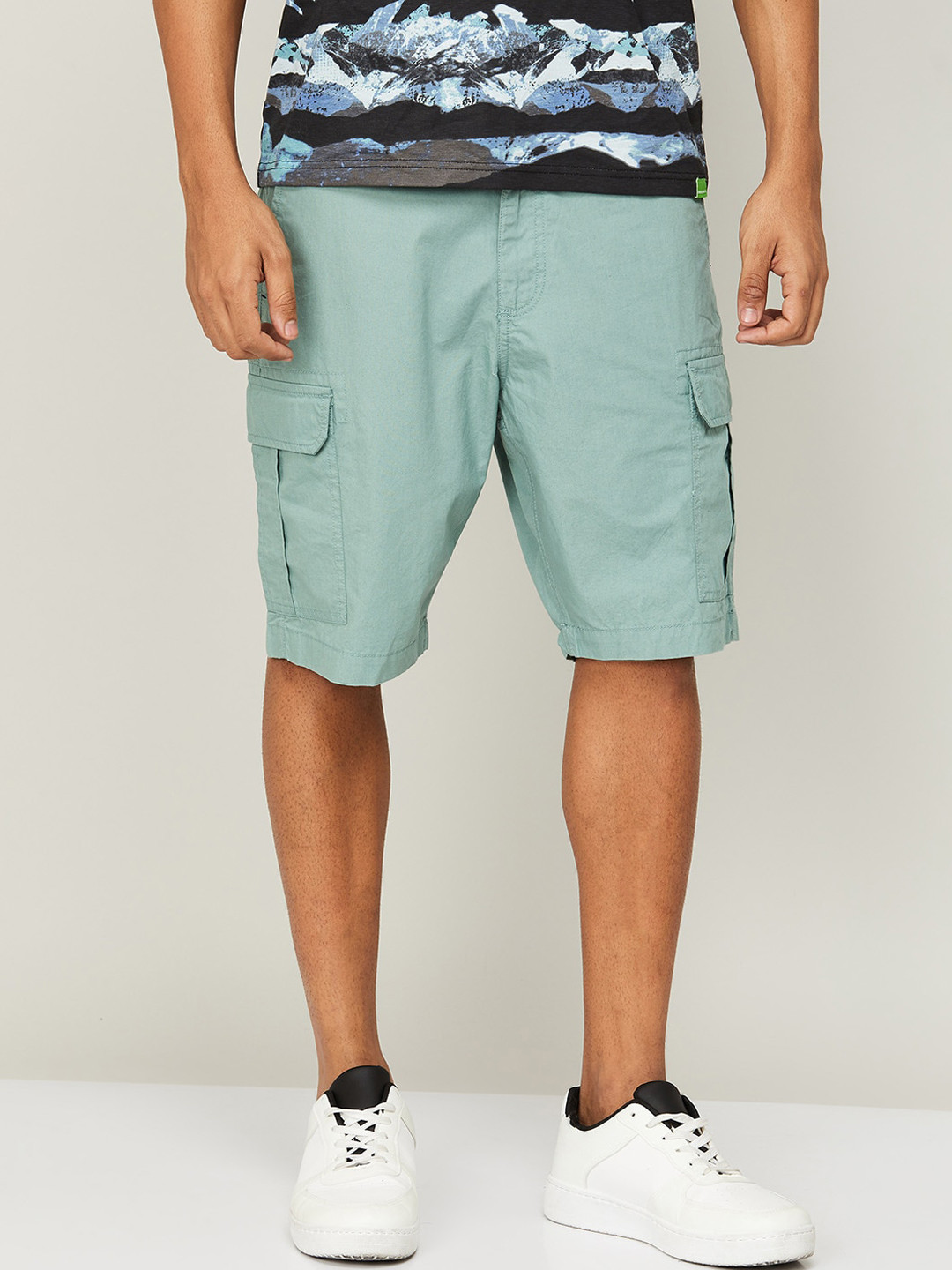 Buy Fame Forever By Lifestyle Men Green Regular Fit Cargo Shorts ...