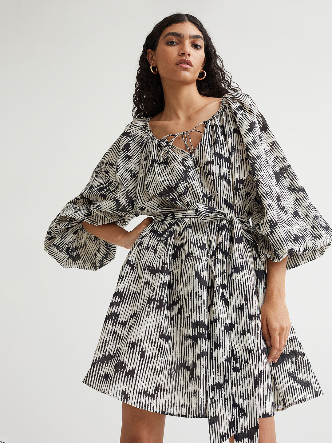 Buy H&M Women White & Black Tie Belt Dress Dresses for Women 19399706