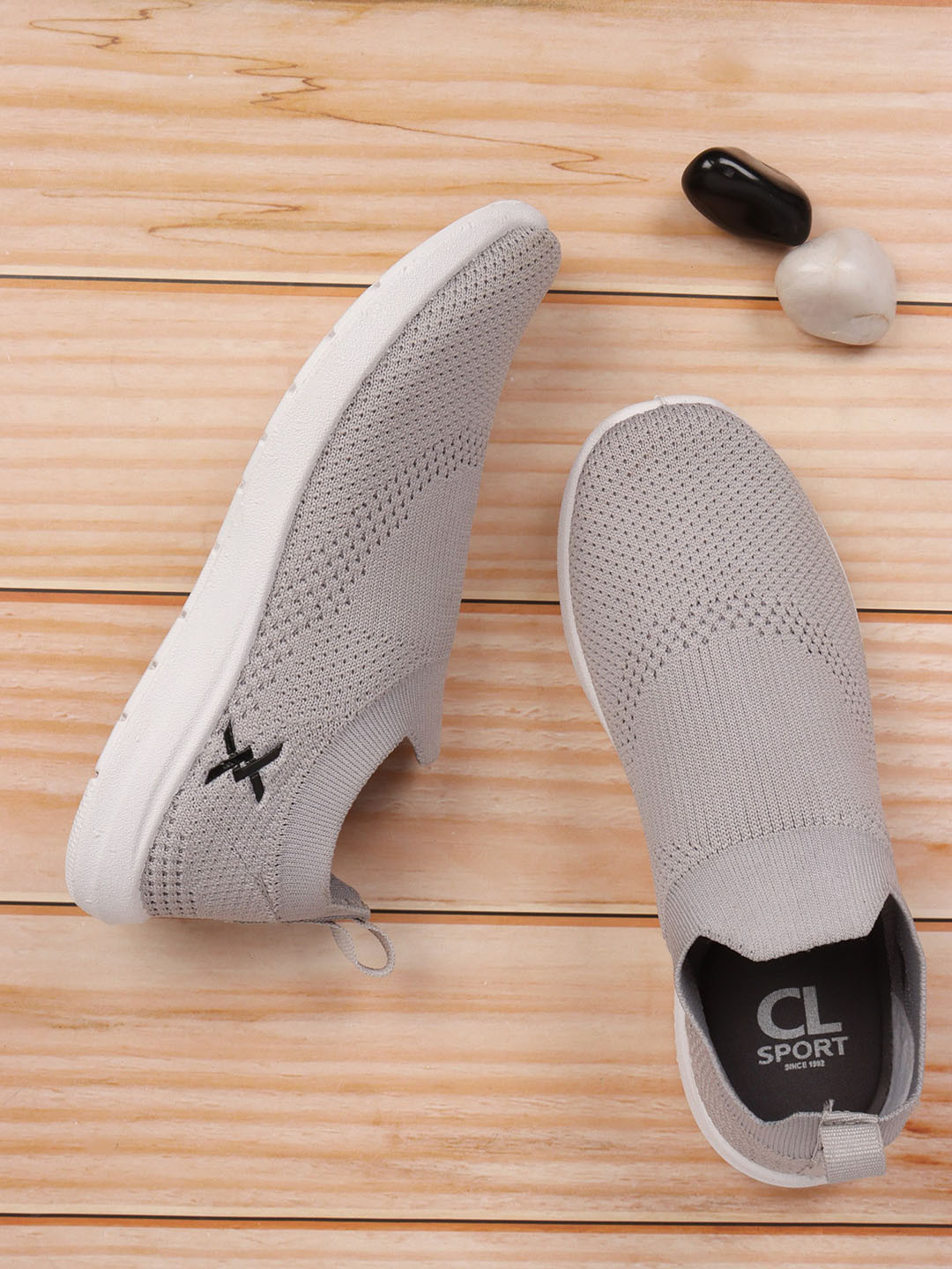 carlton london sports shoes