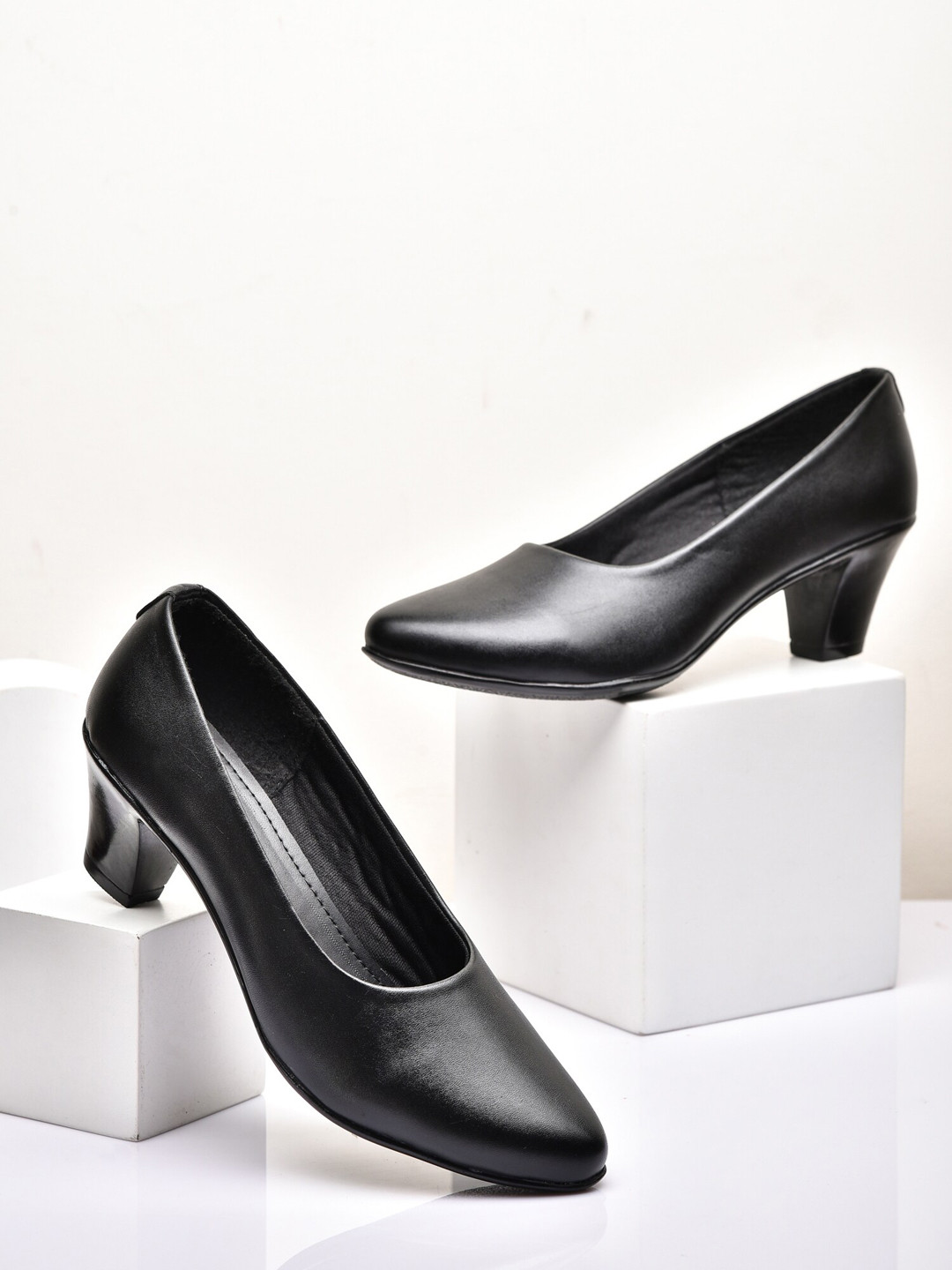 black block pumps