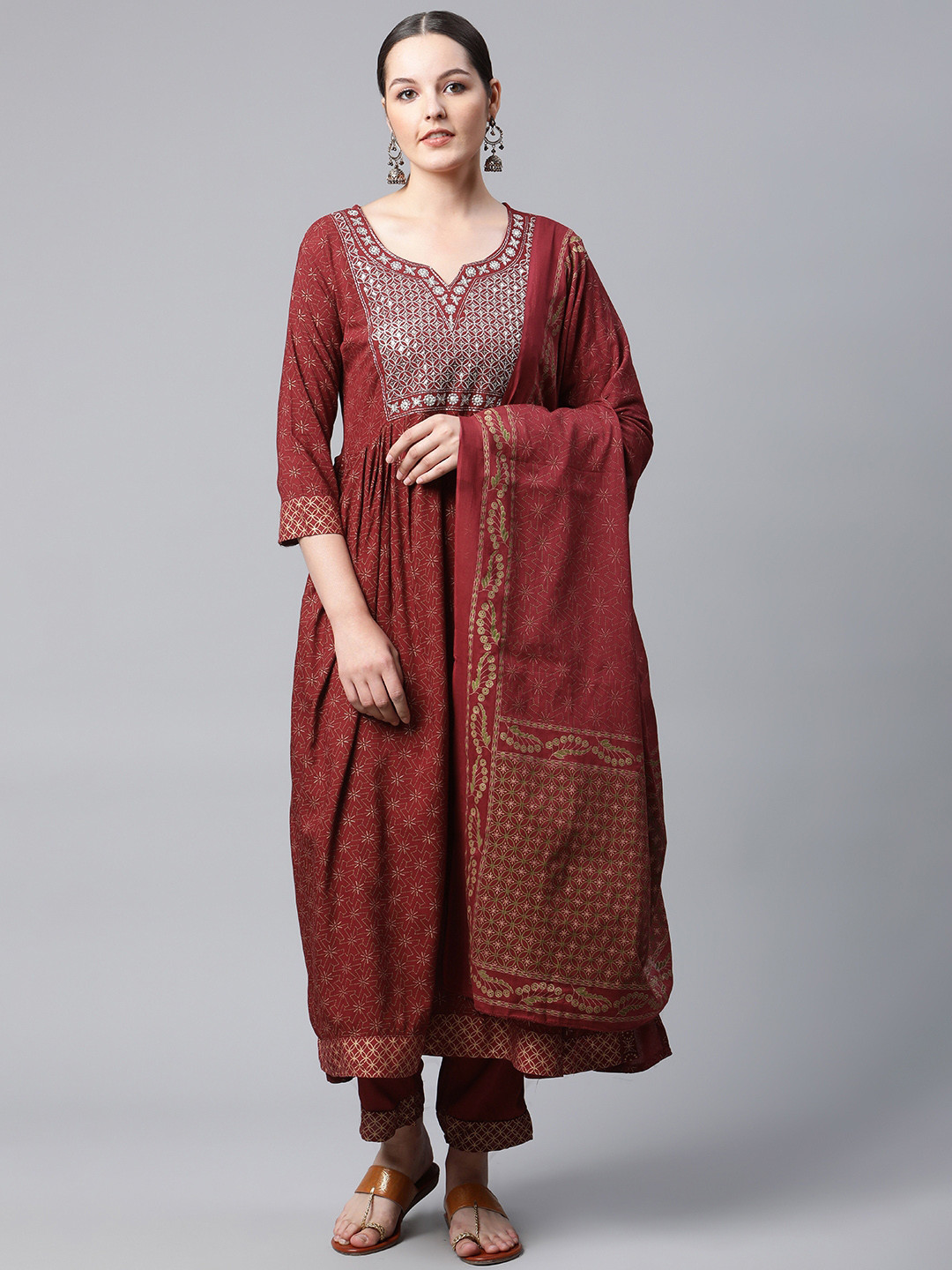 Women Maroon Ethnic Printed Straight Kurta With Three Quarter Sleeves