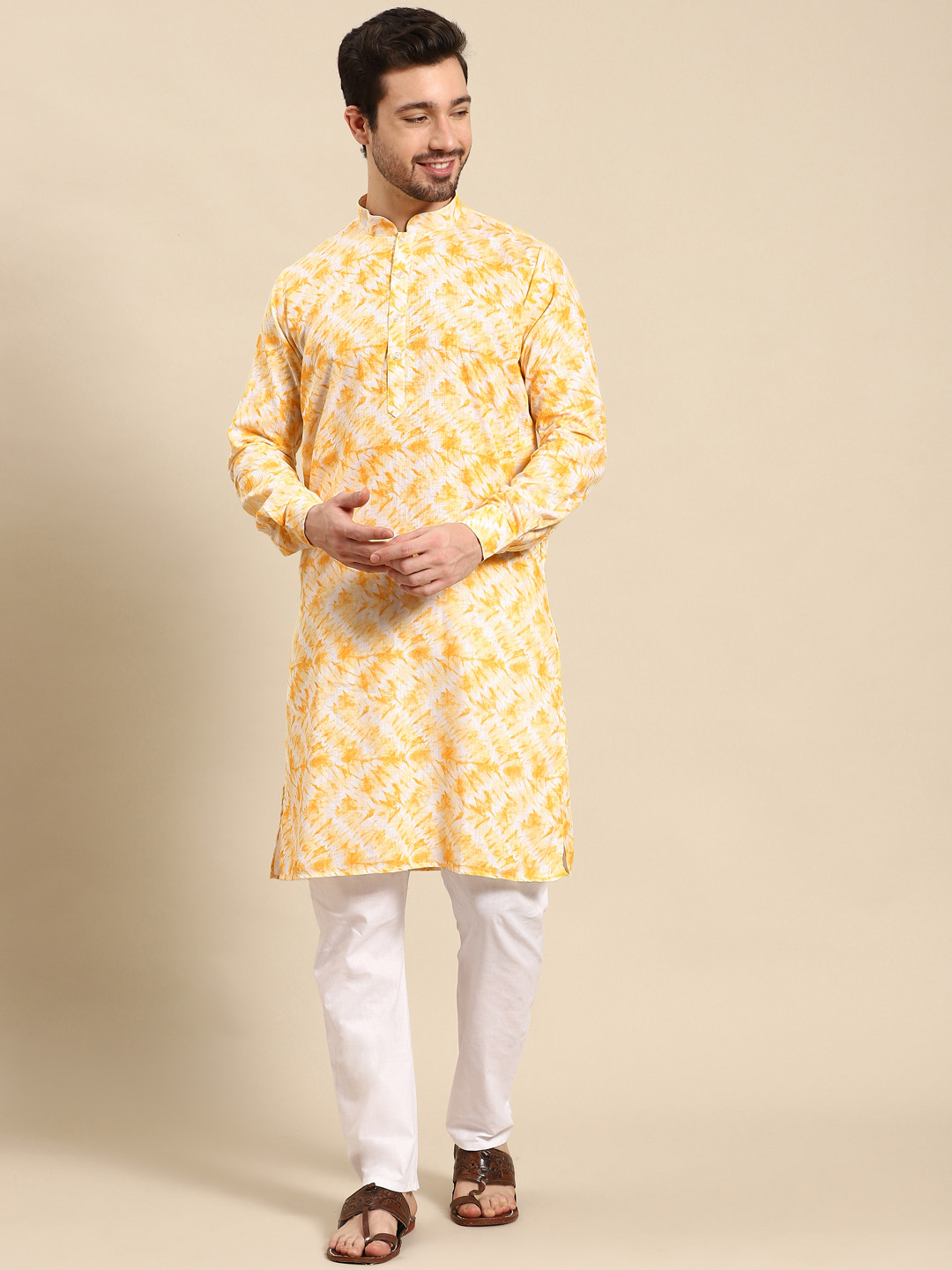 Buy RAJUBHAI HARGOVINDAS Men Yellow & White Tie And Dye Pure Cotton