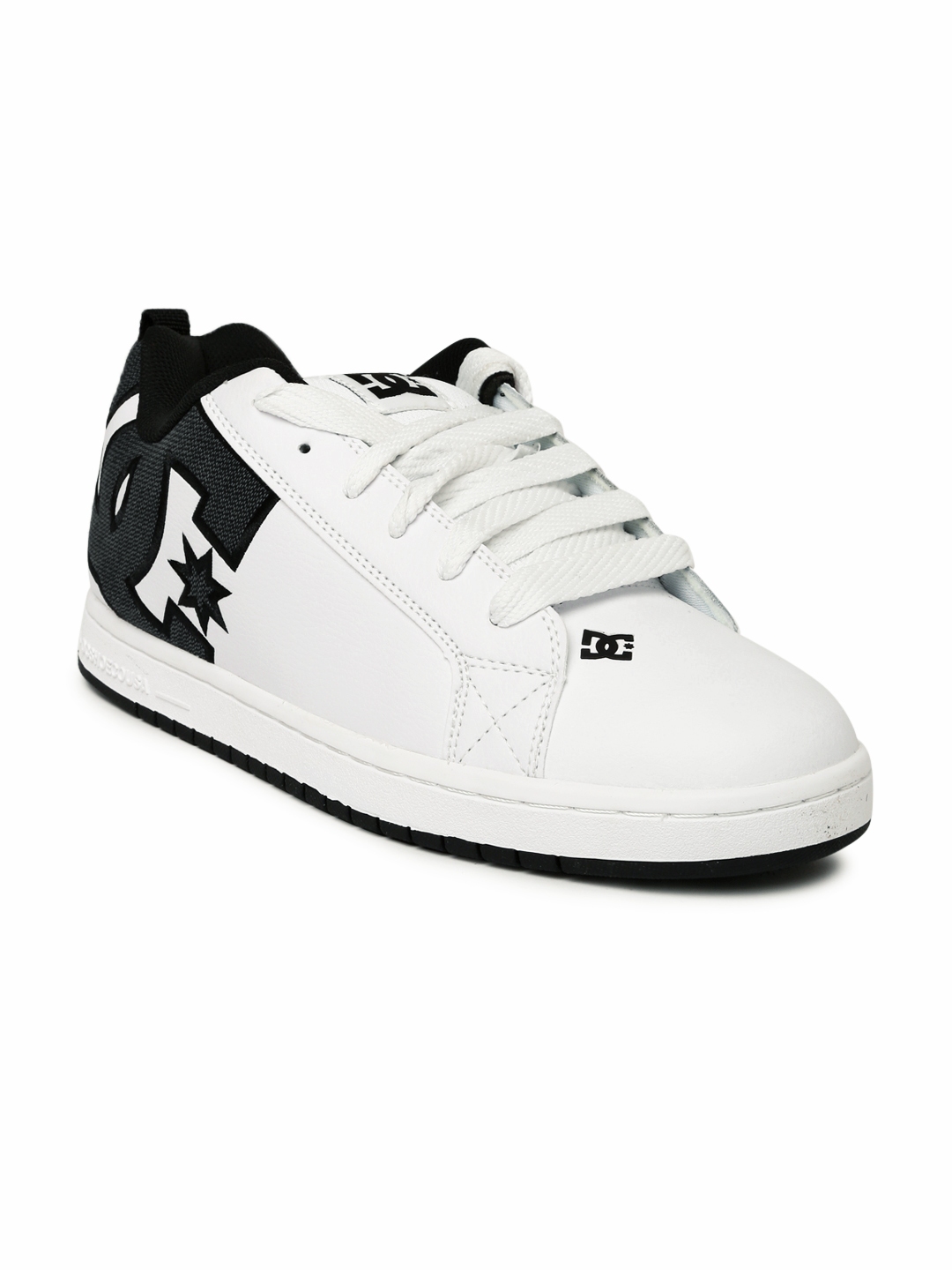white leather dc shoes