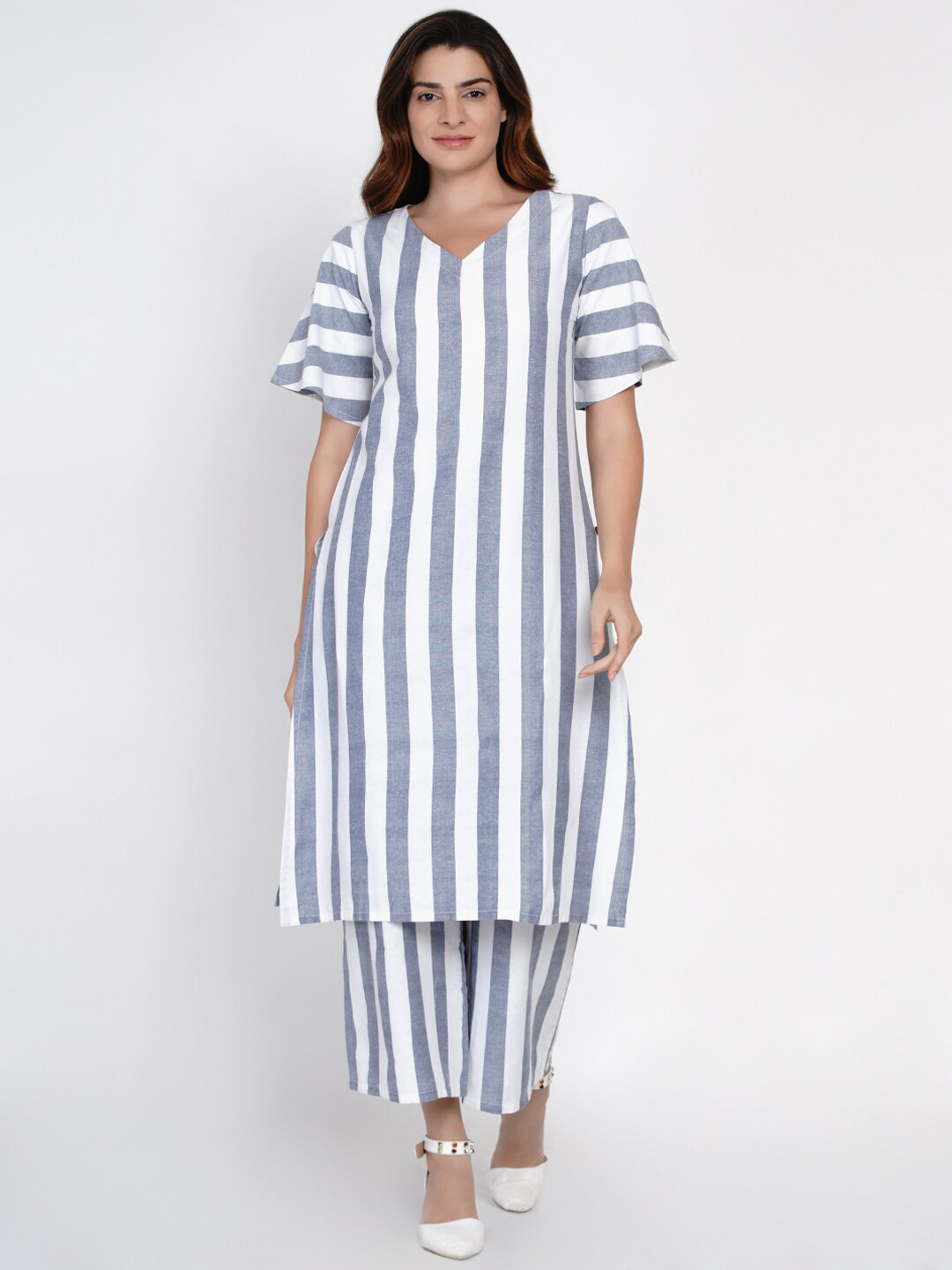 Women Grey Printed Kurta Set main image 1