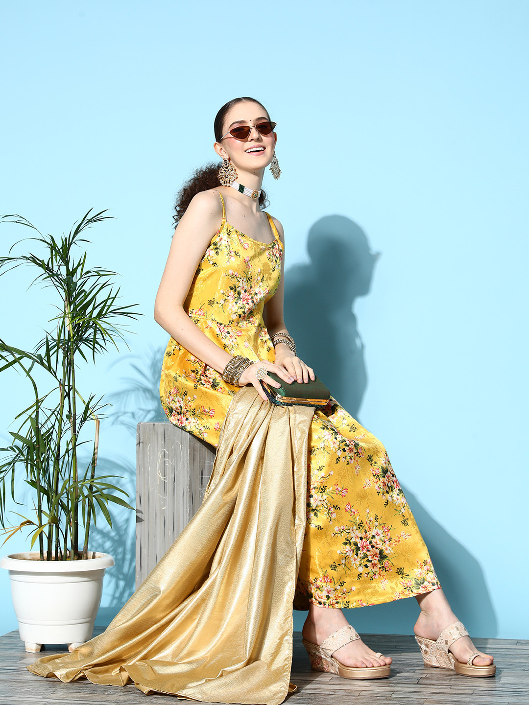 Women Solid Viscose Rayon Spaghetti Straps Kurta Set
