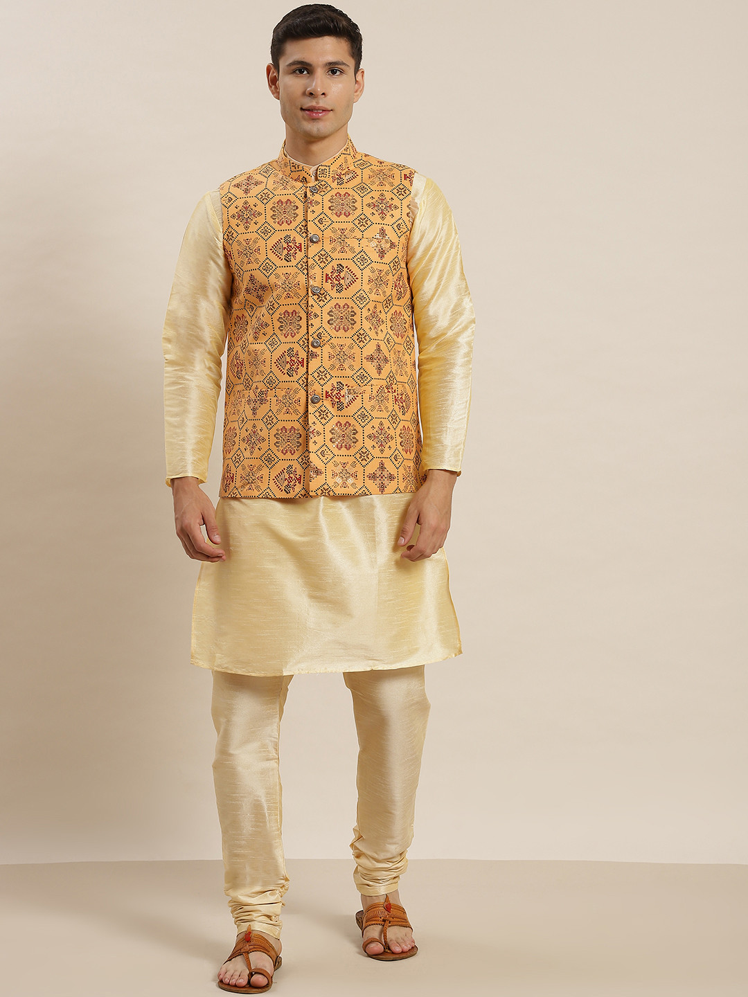 Men'S Silver Dupion Silk Kurta With Churidar & Nehru Jacket