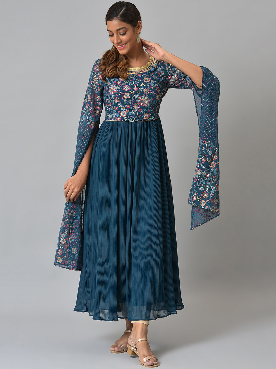 Women Black Floral Full Sleeves Anarkali Maxi Kurta