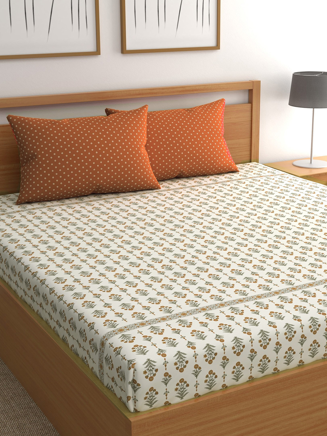 Buy CHHAVI INDIA Cream Coloured Floral 210 TC Queen Bedsheet With 2