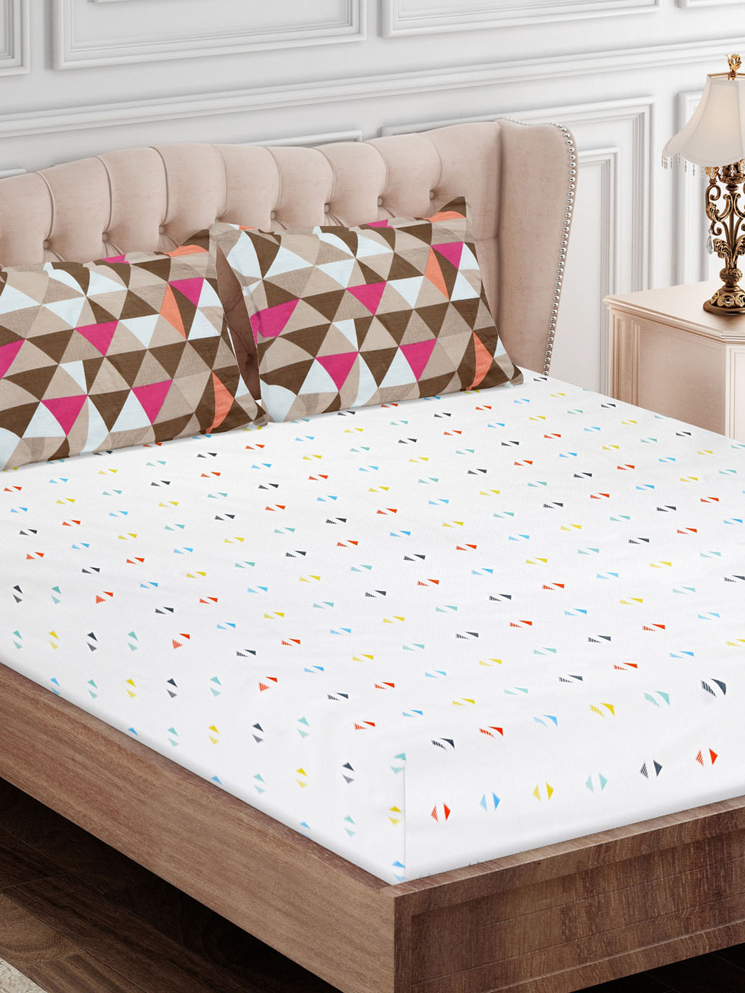 Buy SEJ By Nisha Gupta Off White & Brown Geometric 180 TC King Bedsheet