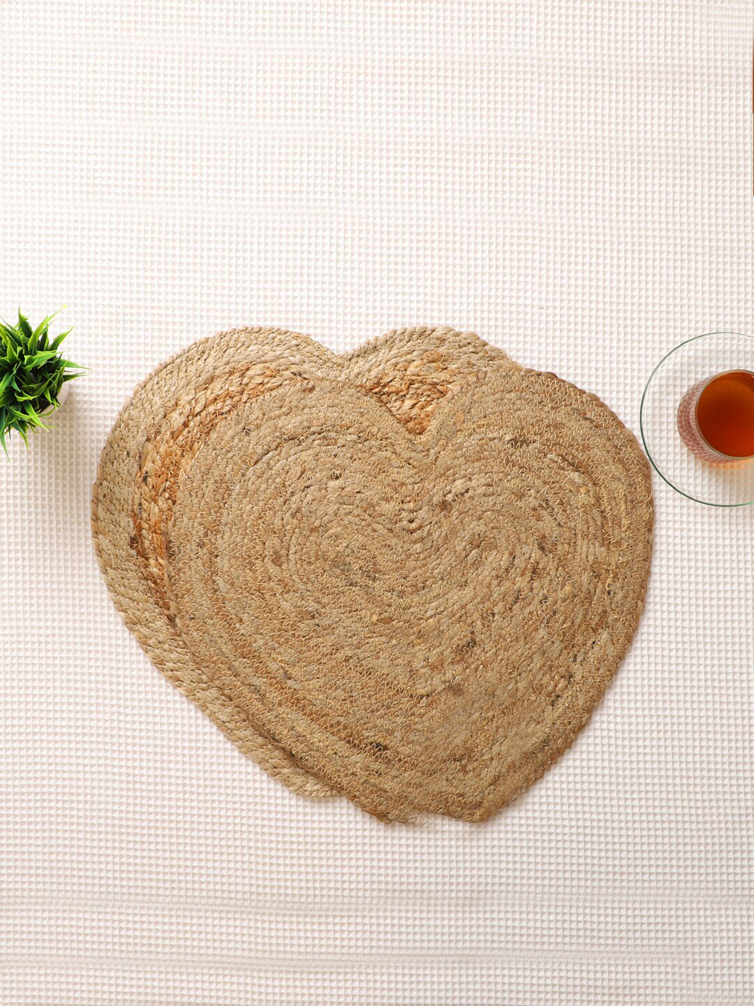 Buy Jamio Firati Set Of 2 Self Design Heart Shaped Jute Table Placemats