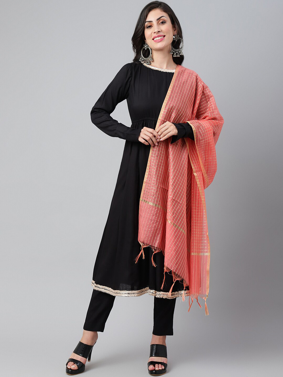 Women Black Printed Straight Kurta Trousers With Dupatta Set