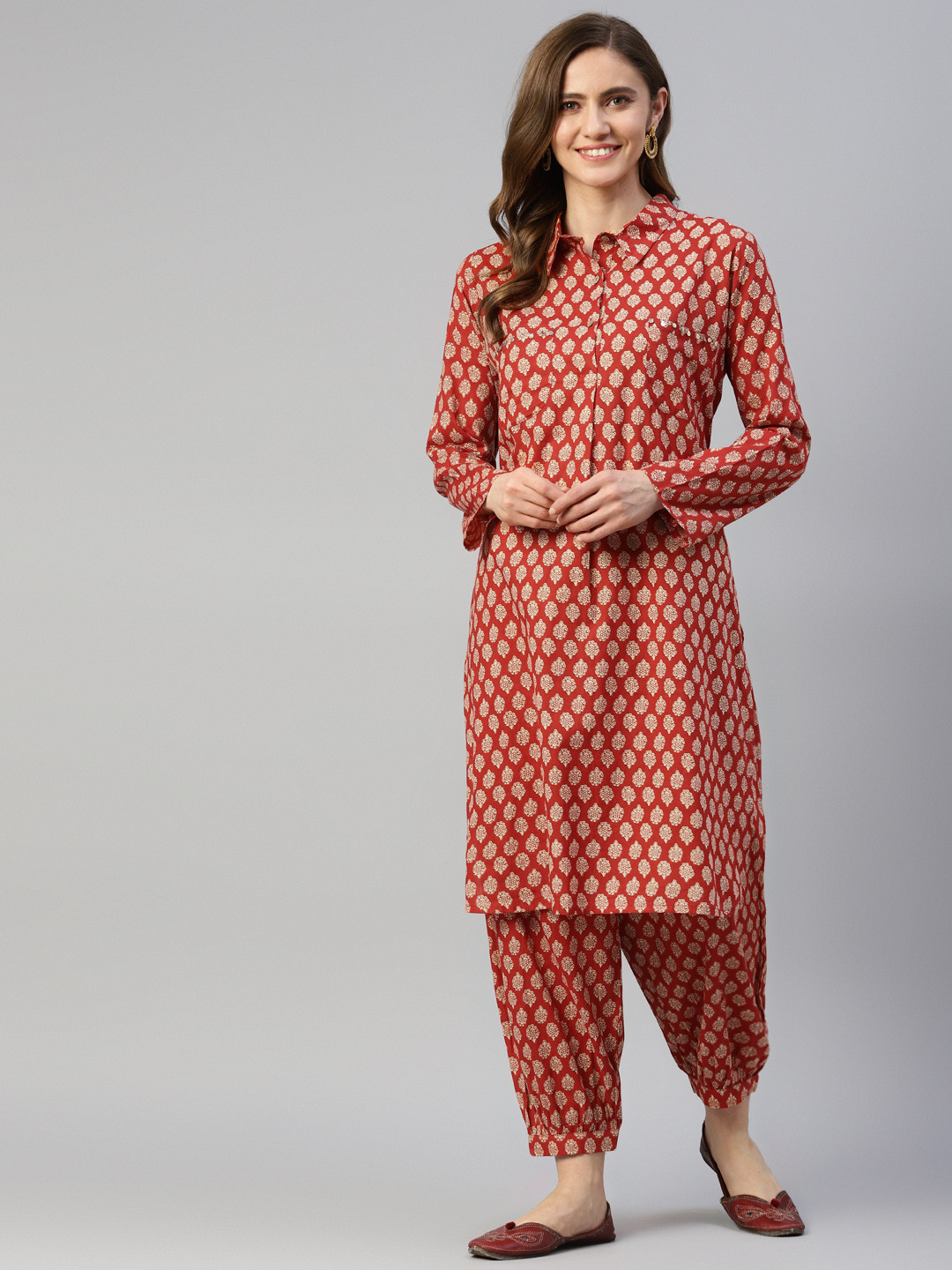 Women Maroon Ethnic Motifs Printed Kurta Set main image 1