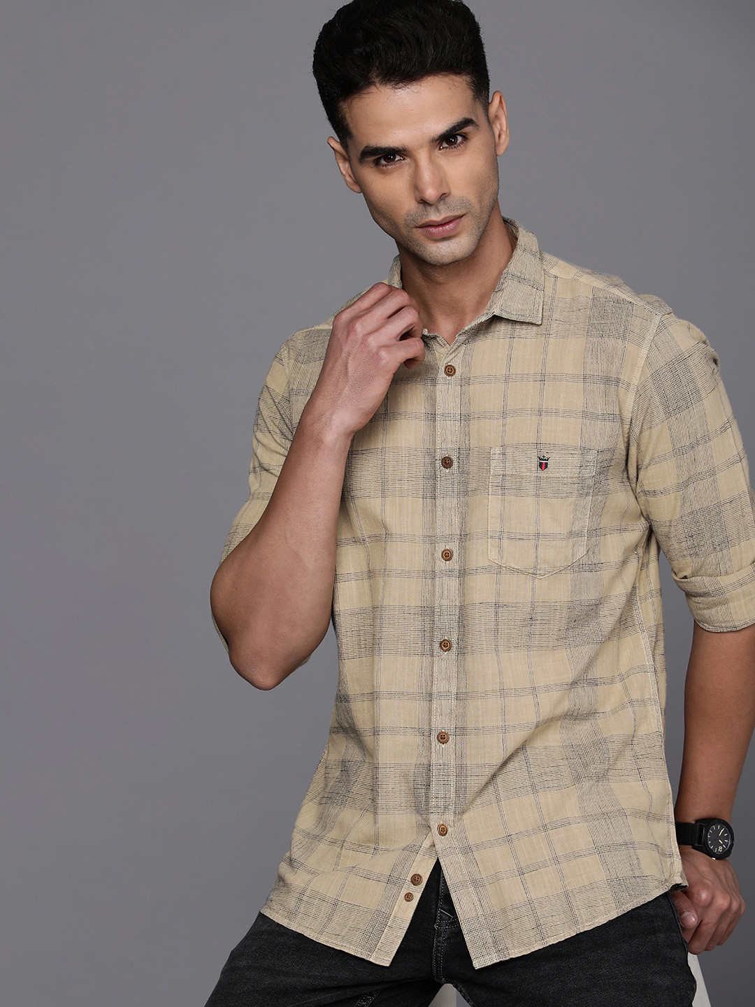 Buy Louis Philippe Jeans Men Beige Pure Cotton Natural Dye Slim Fit buy-louis-philippe-jeans-men-beige-pure-cotton-natural-dye-slim-fit