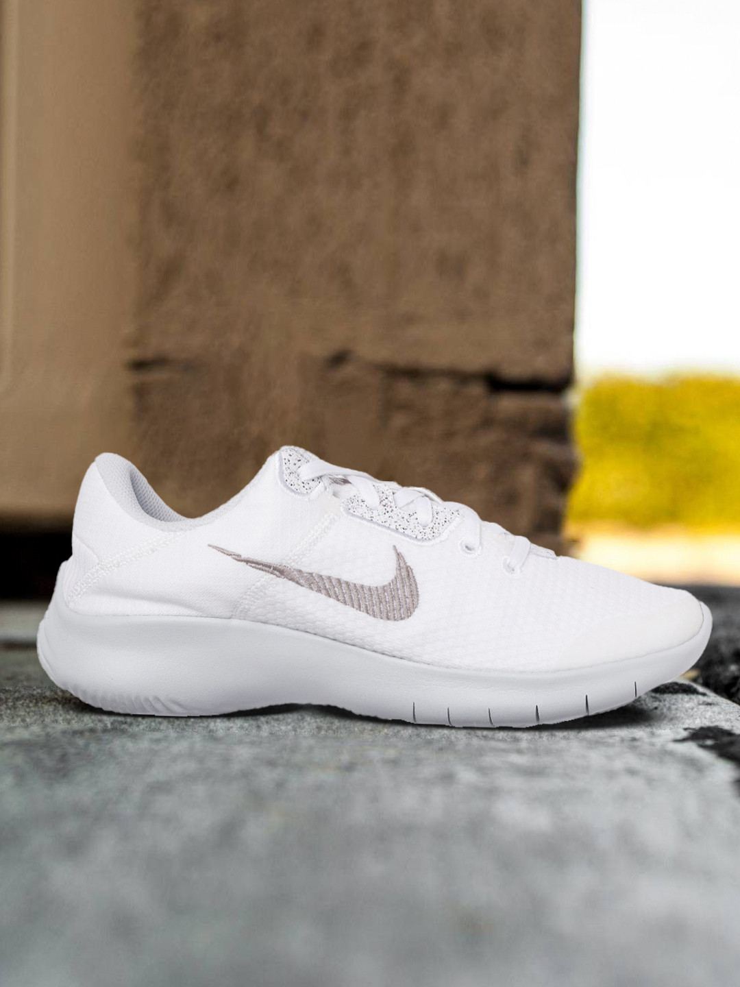 womens white nike walking shoes