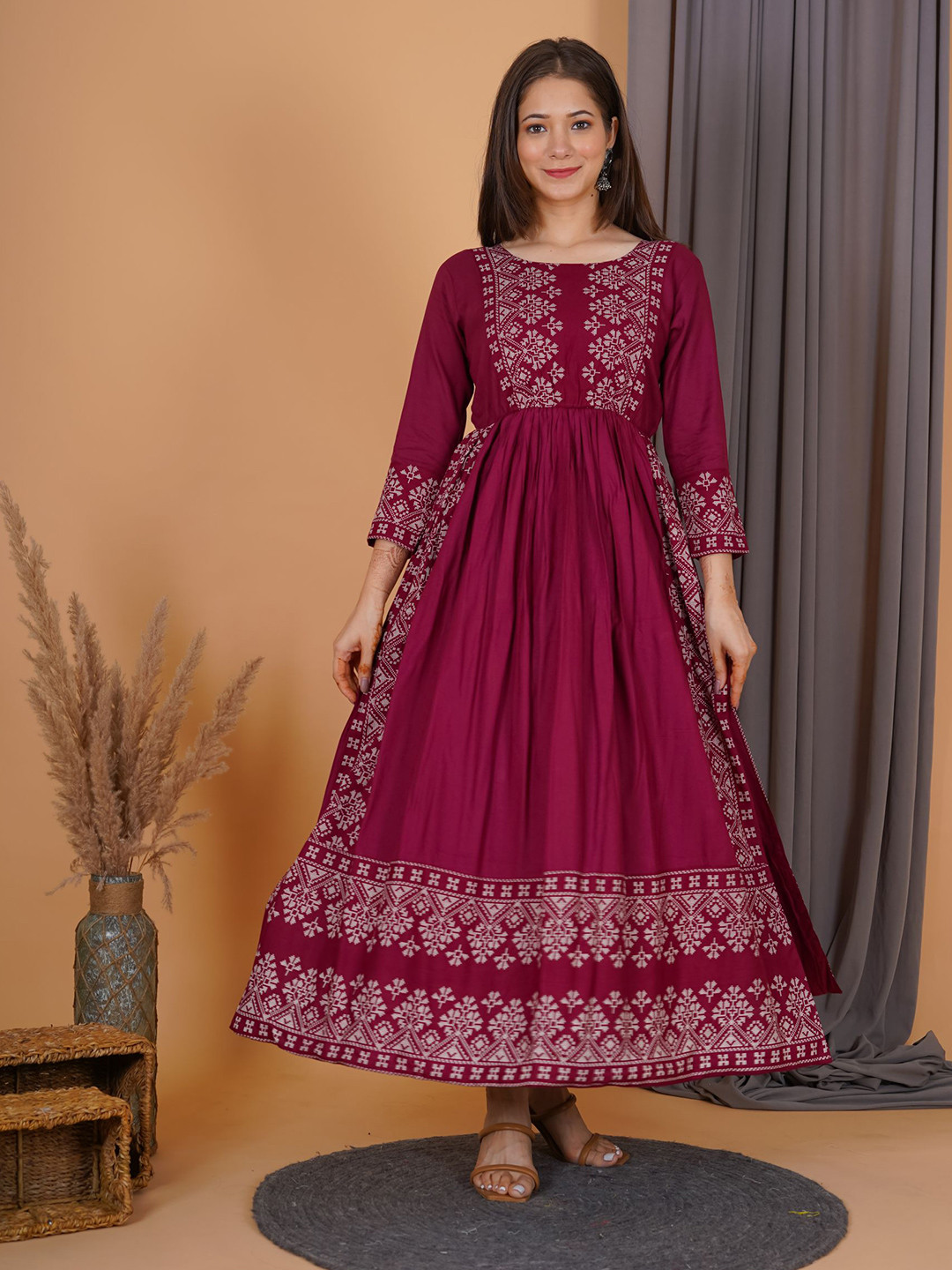 Buy PURSHOTTAM WALA Women Maroon Geometric Printed Anarkali Kurta