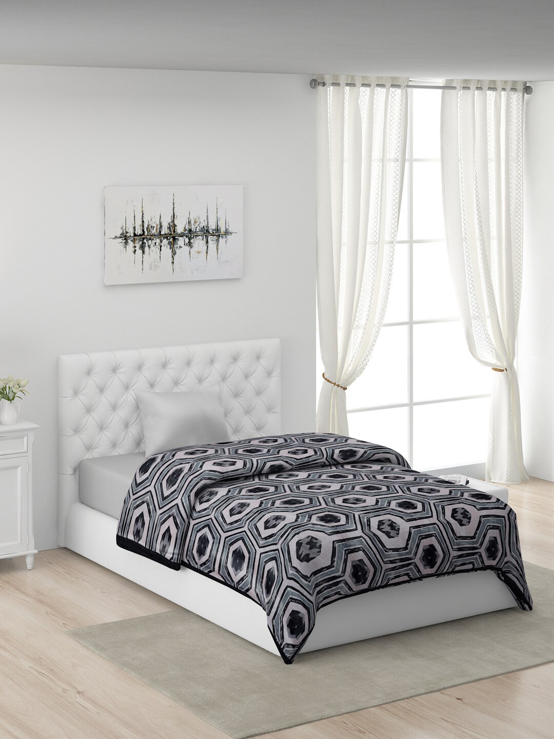 Buy Monte Carlo White & Black Geometric Polyester AC Room 450 GSM