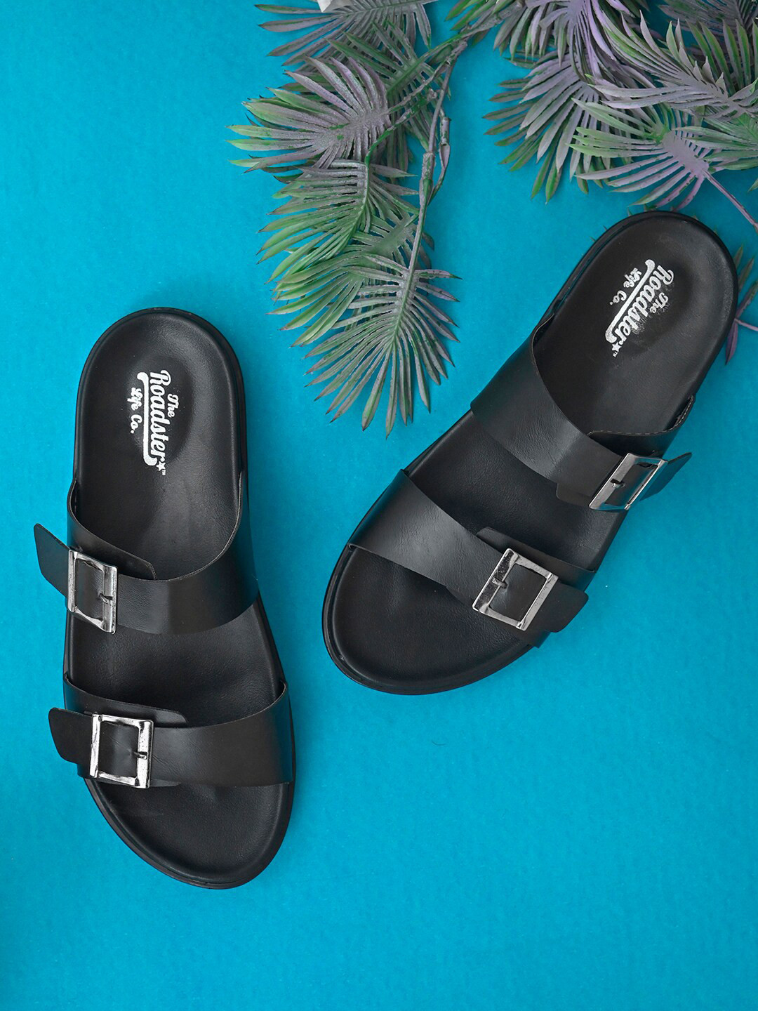 Buy Roadster Men Black Sandals - Sandals for Men 19998806 | Myntra