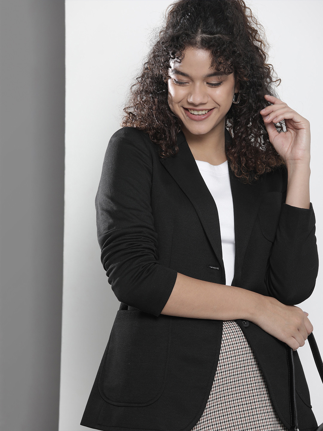 Buy Tommy Hilfiger Women Black Solid Single Breasted Regular Fit Casual