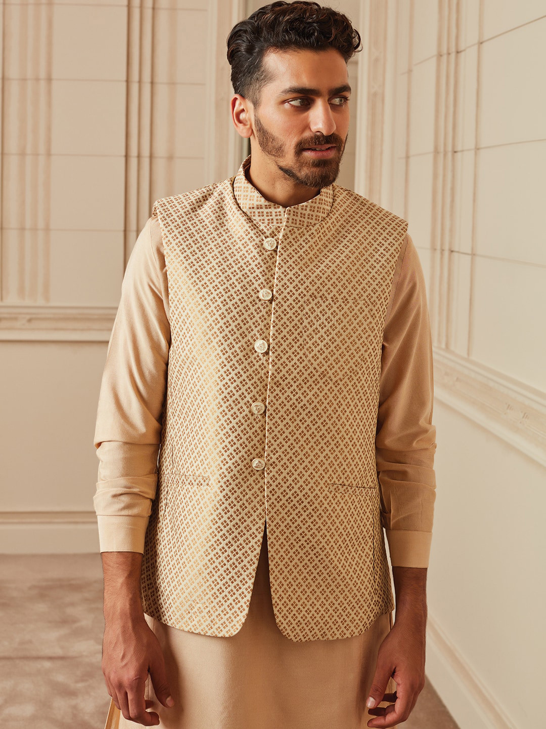 Buy Tasva Men Beige Kurta With Churidar & Brocade Bundi Jacket Kurta