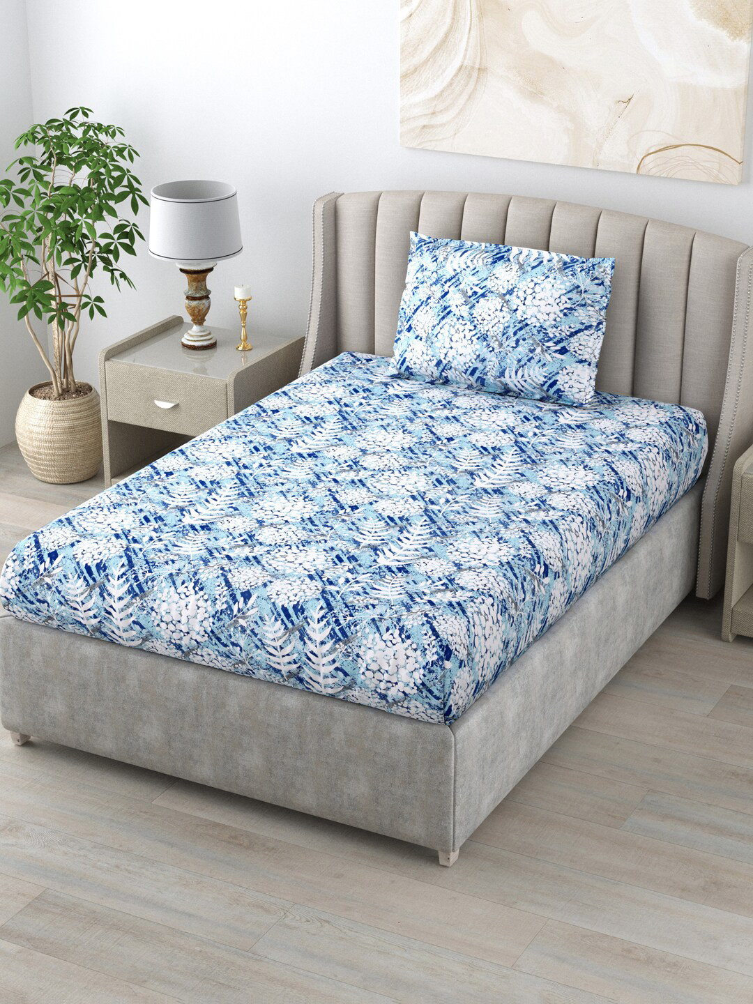 Buy BOMBAY DYEING White & Blue Floral 120 TC Single Bedsheet With 1