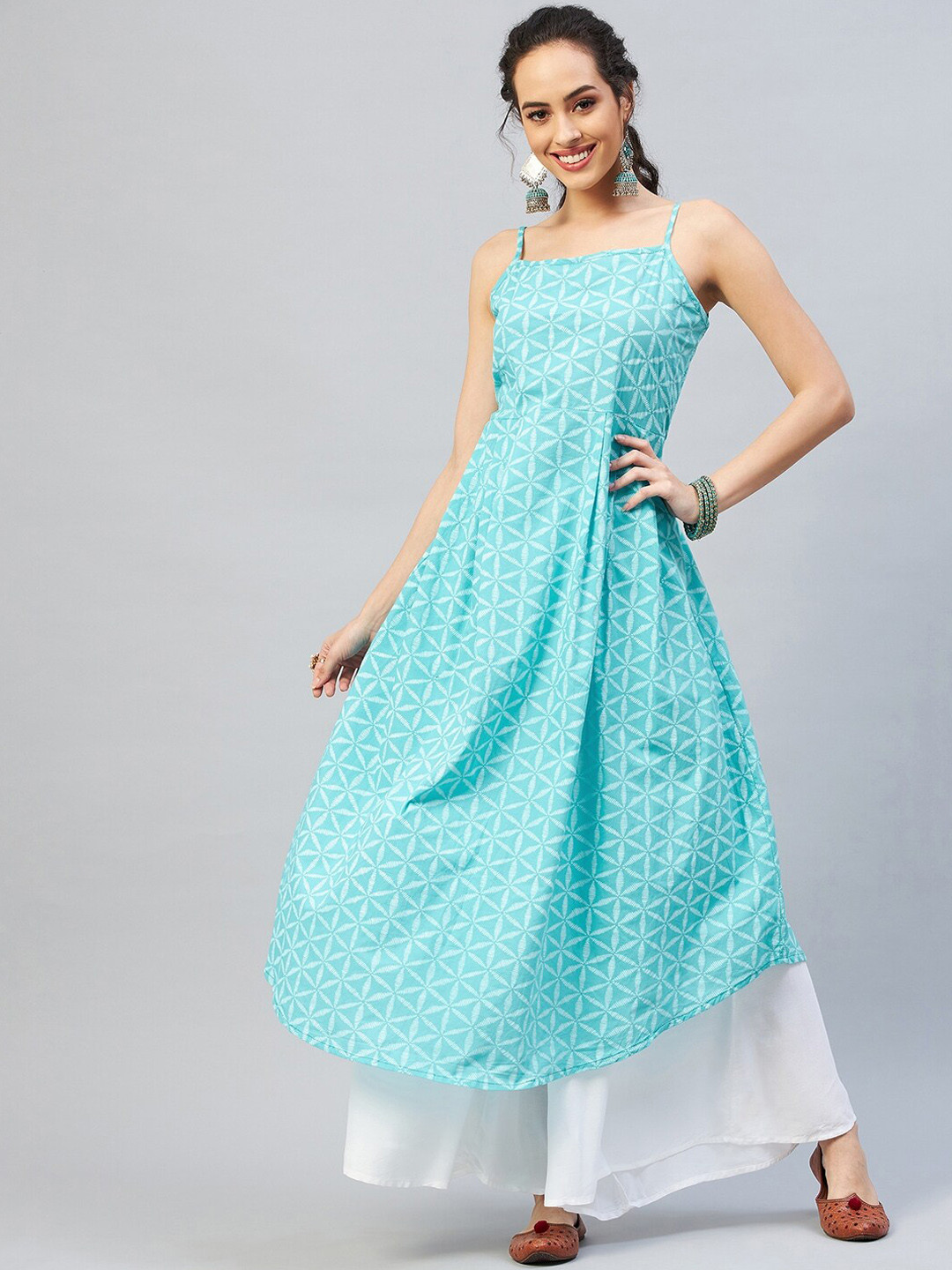 Women Blue Geometric Print Kurta With Comfort Pant