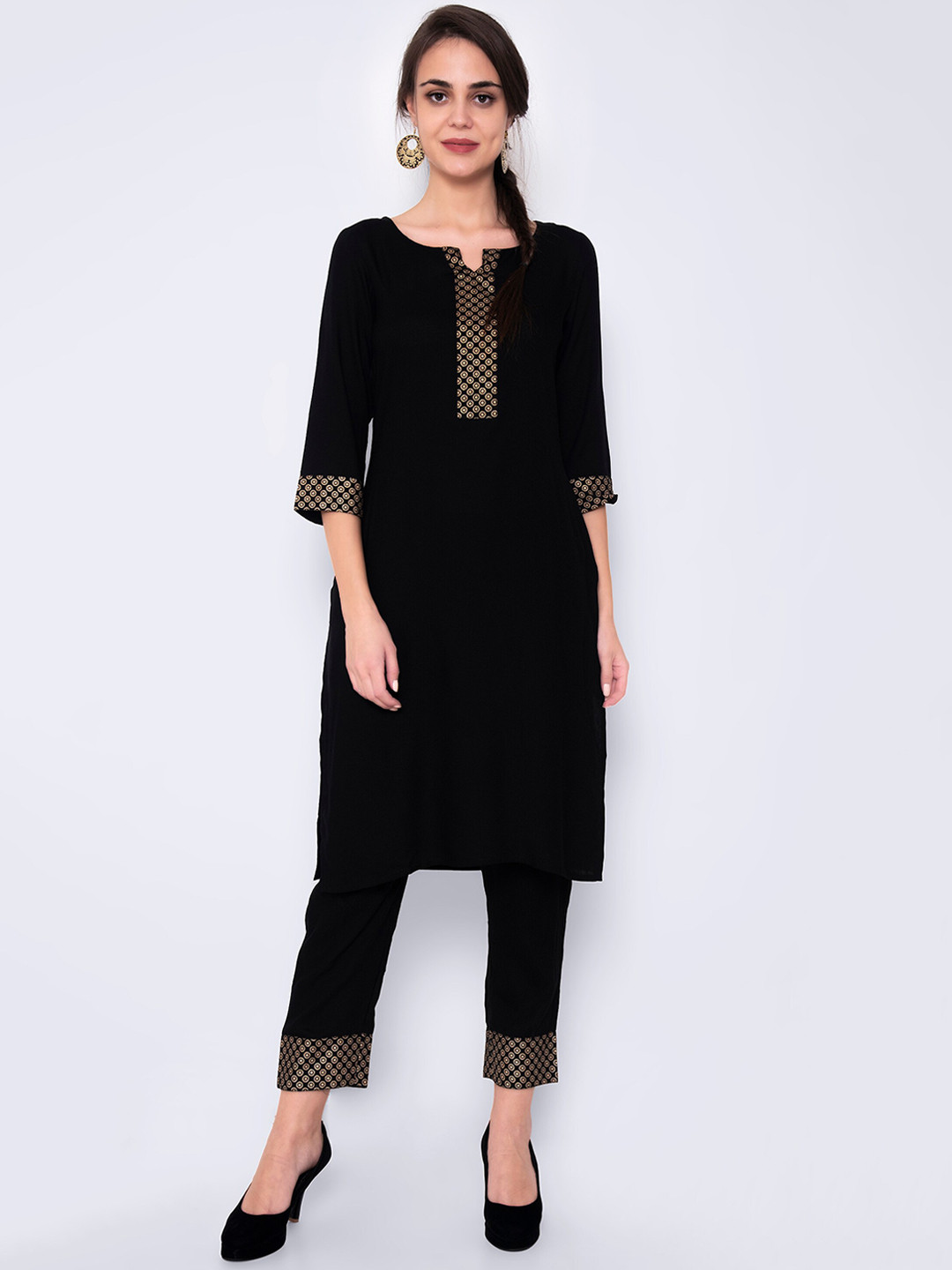 Women Black & Golden Printed Kurta With Skirt