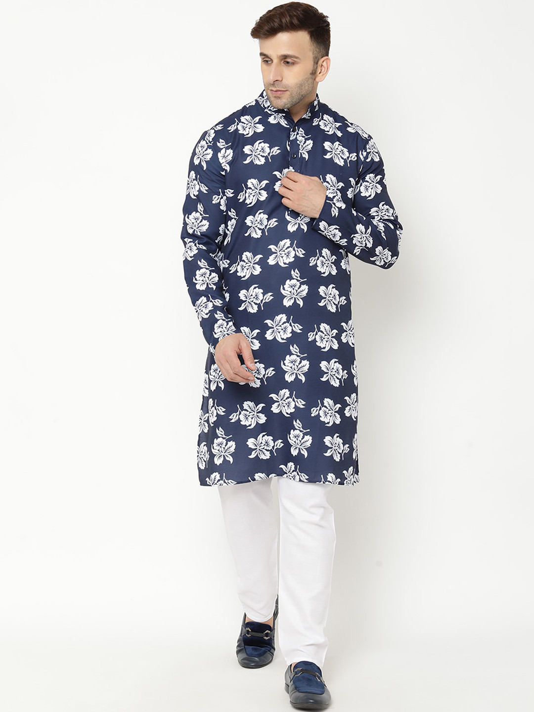 Bird And Floral Printed Kurta With Pyjama main image 0