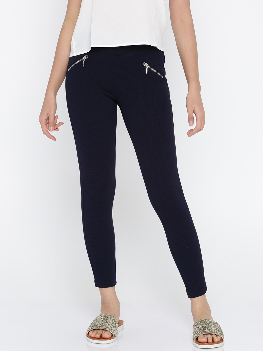 jeggings below 200