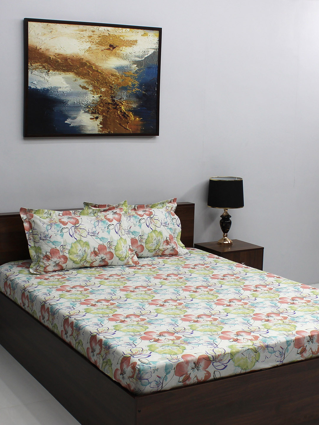 Buy BOMBAY DYEING Floral Printed 144 TC Cotton Queen Bedsheet With 2