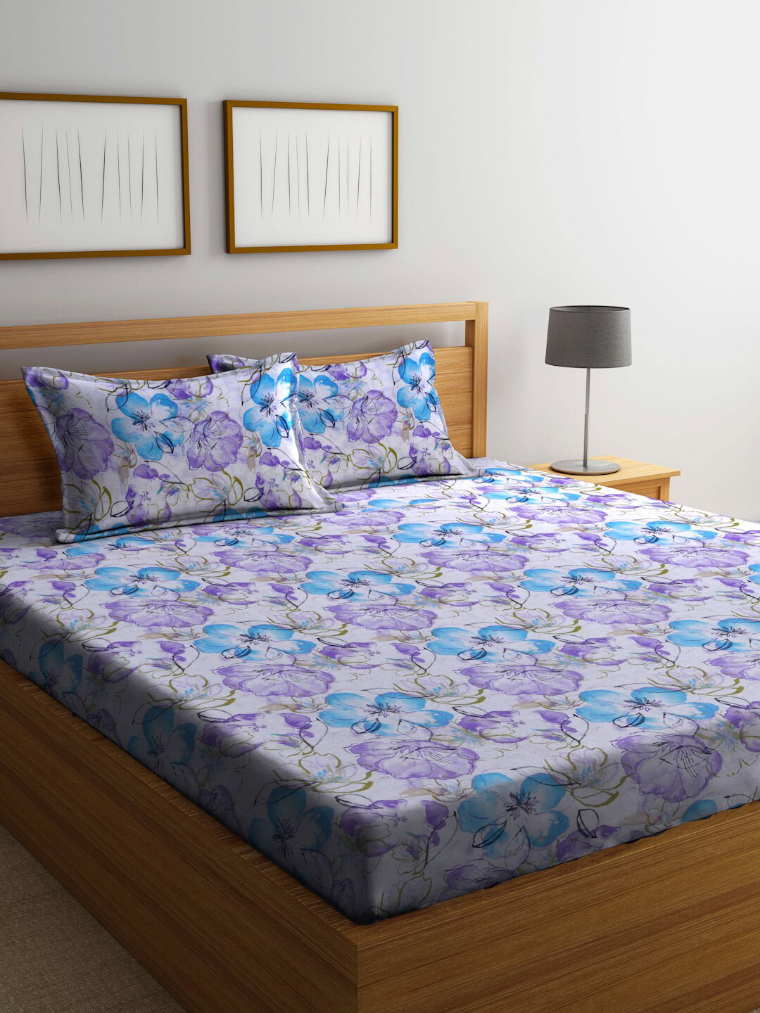 Buy BOMBAY DYEING Floral Printed 144 TC Cotton Queen Bedsheet With 2