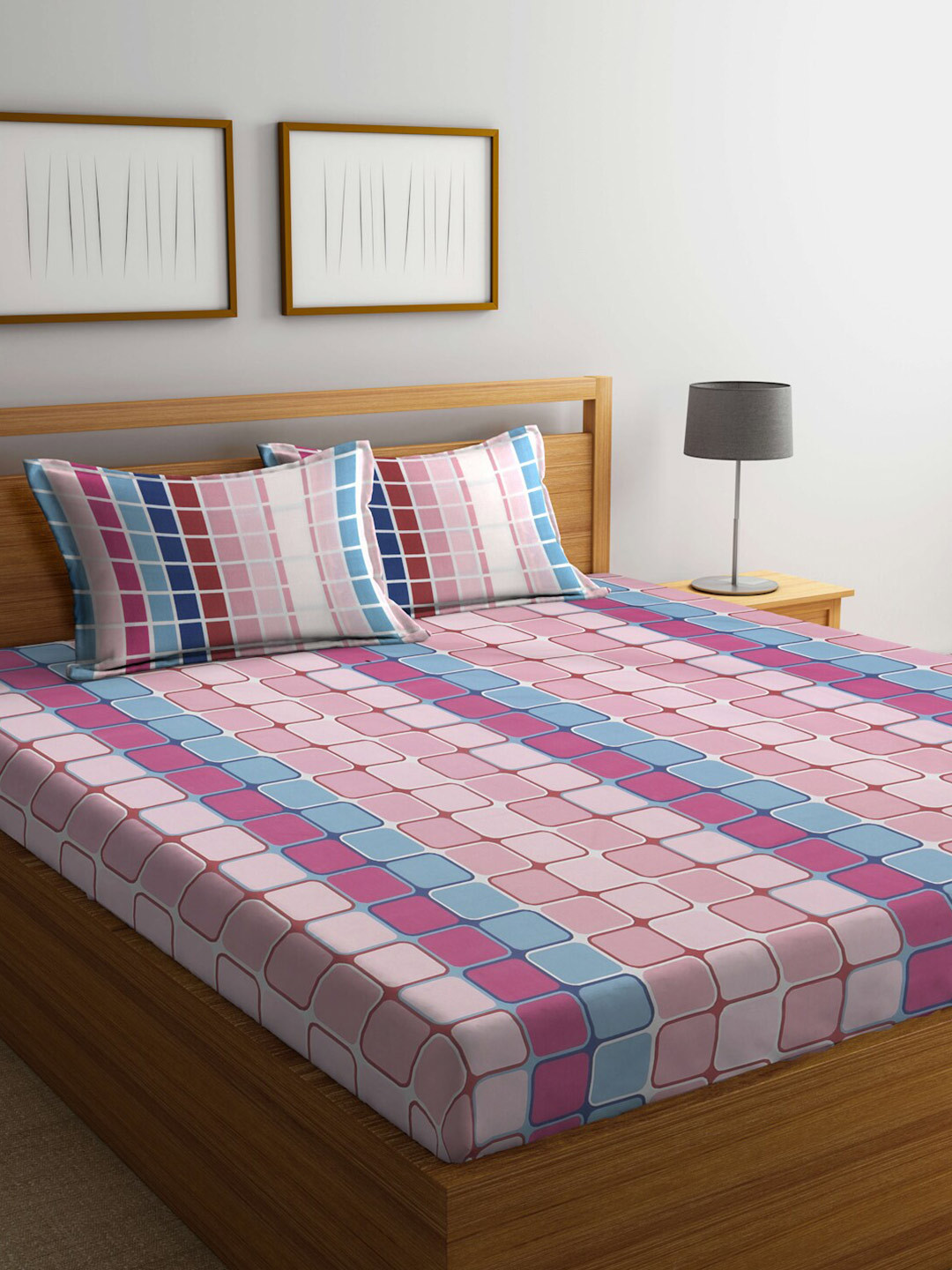 Buy BOMBAY DYEING Geometric 120 TC Queen Bedsheet With 2 Pillow Covers