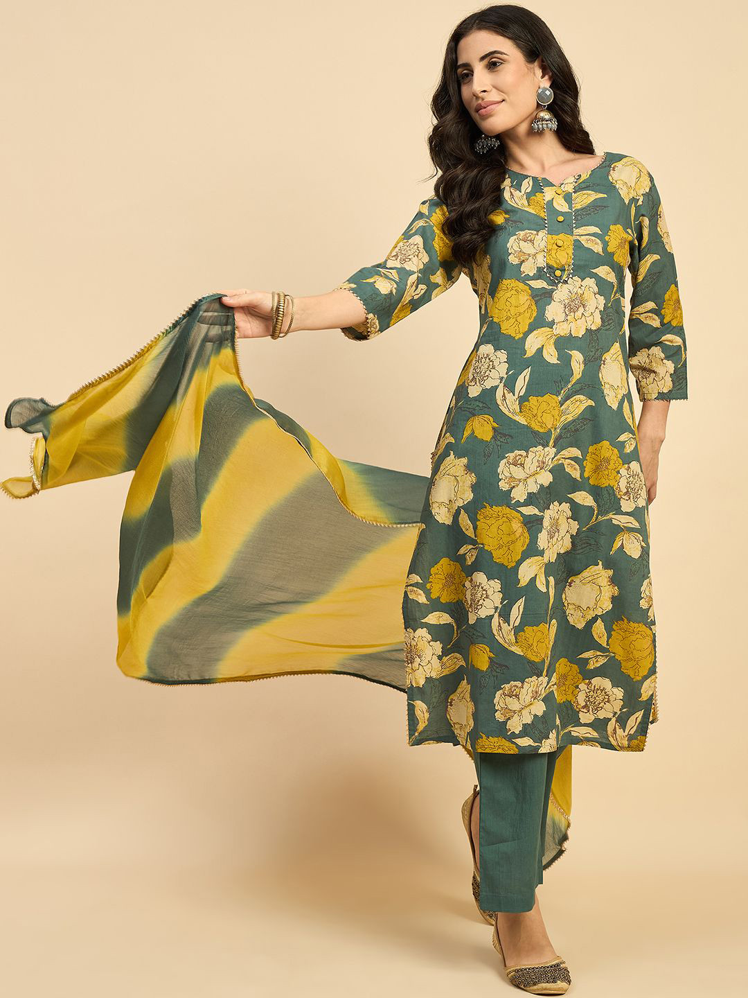 Floral Printed Straight Kurta & Palazzos With Dupatta