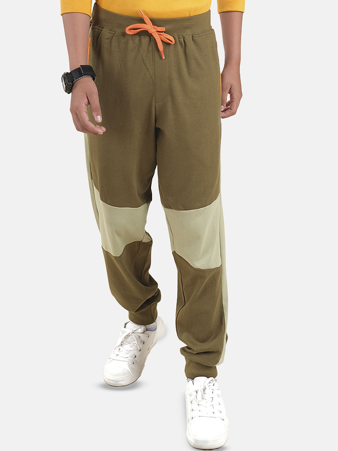 Boy Joggers / Trackpants main image 0